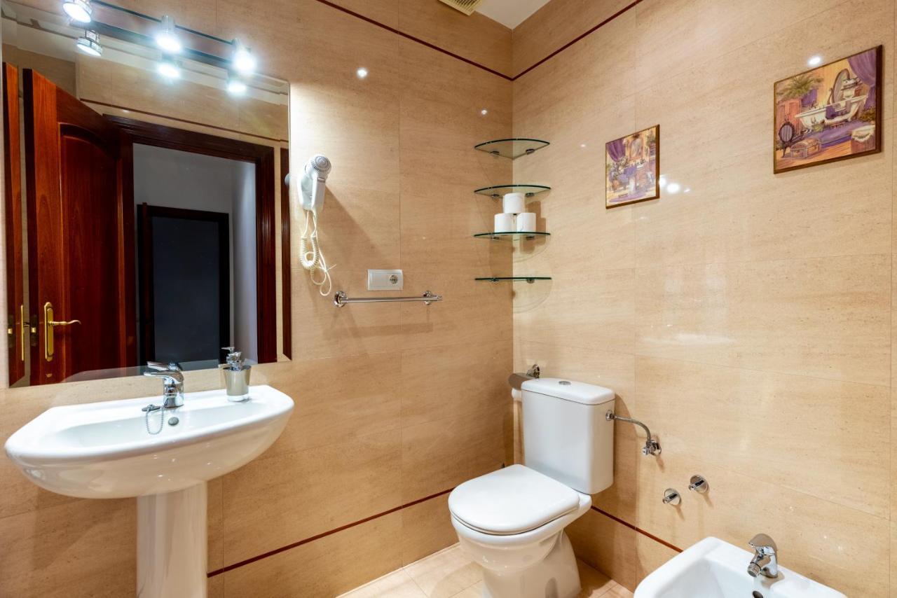 Center Of Seville! Luxury In Sevillian Manor House! Apartment *