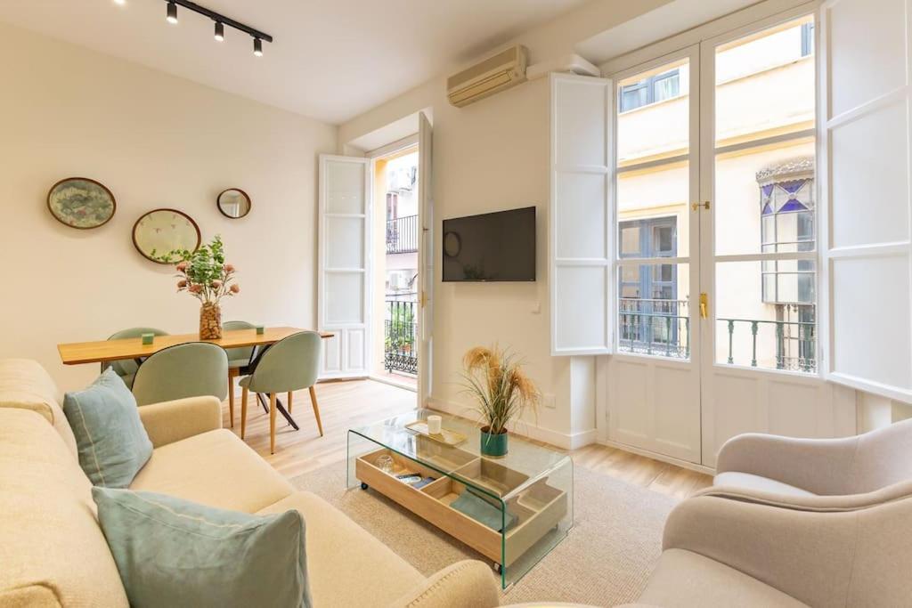 Apartment Juan De La Encina Seville