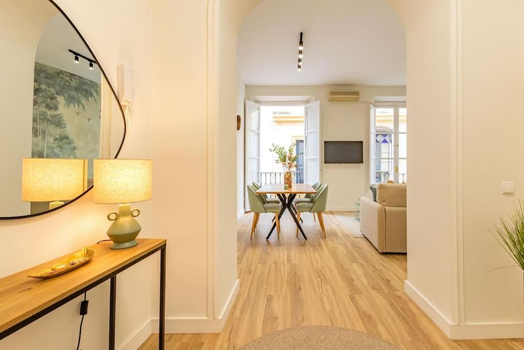 Apartment Juan De La Encina Seville