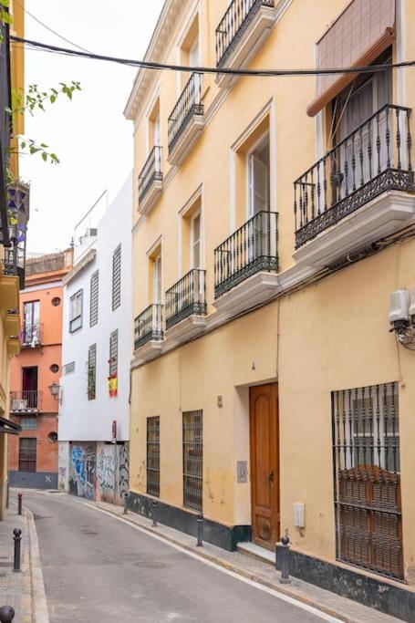 Juan De La Encina * Seville
