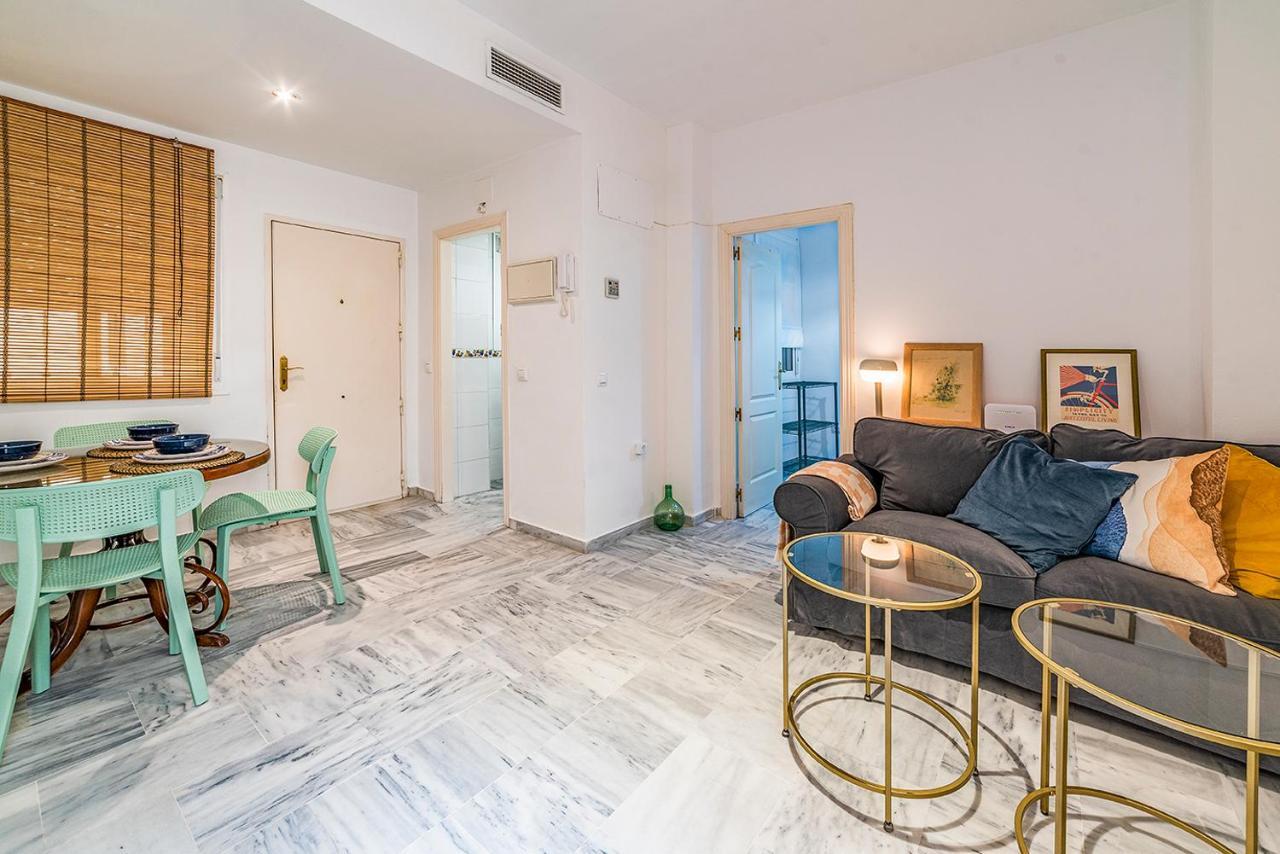 Flipanddo Triana Apartment