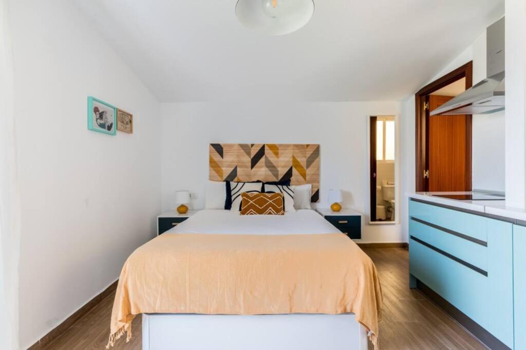 Apartment Sunny Study In Triana