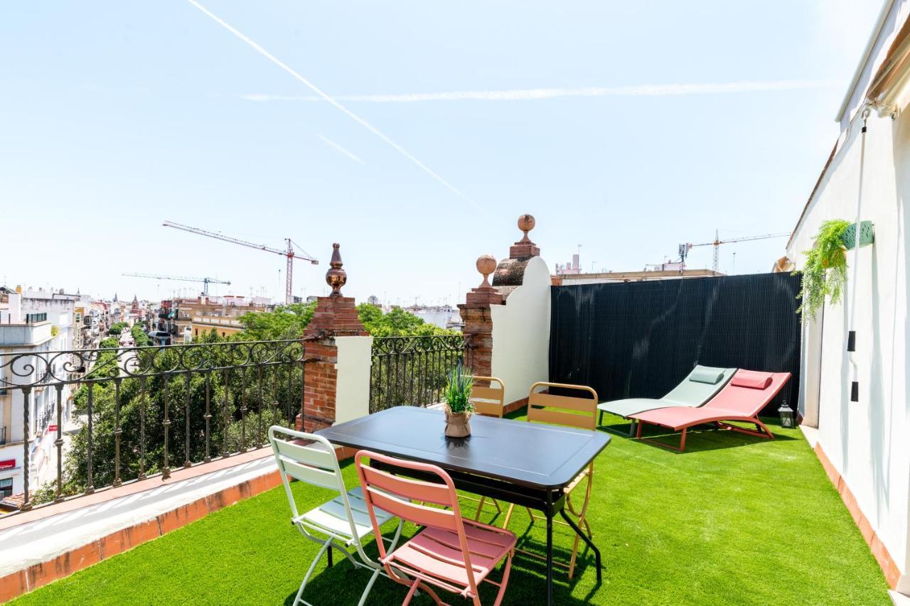 Colorful Terrace Urban Apartment *