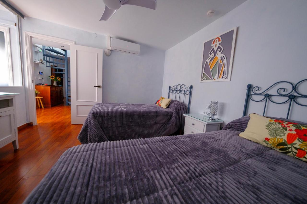 Rubens Atico - Center Apartment