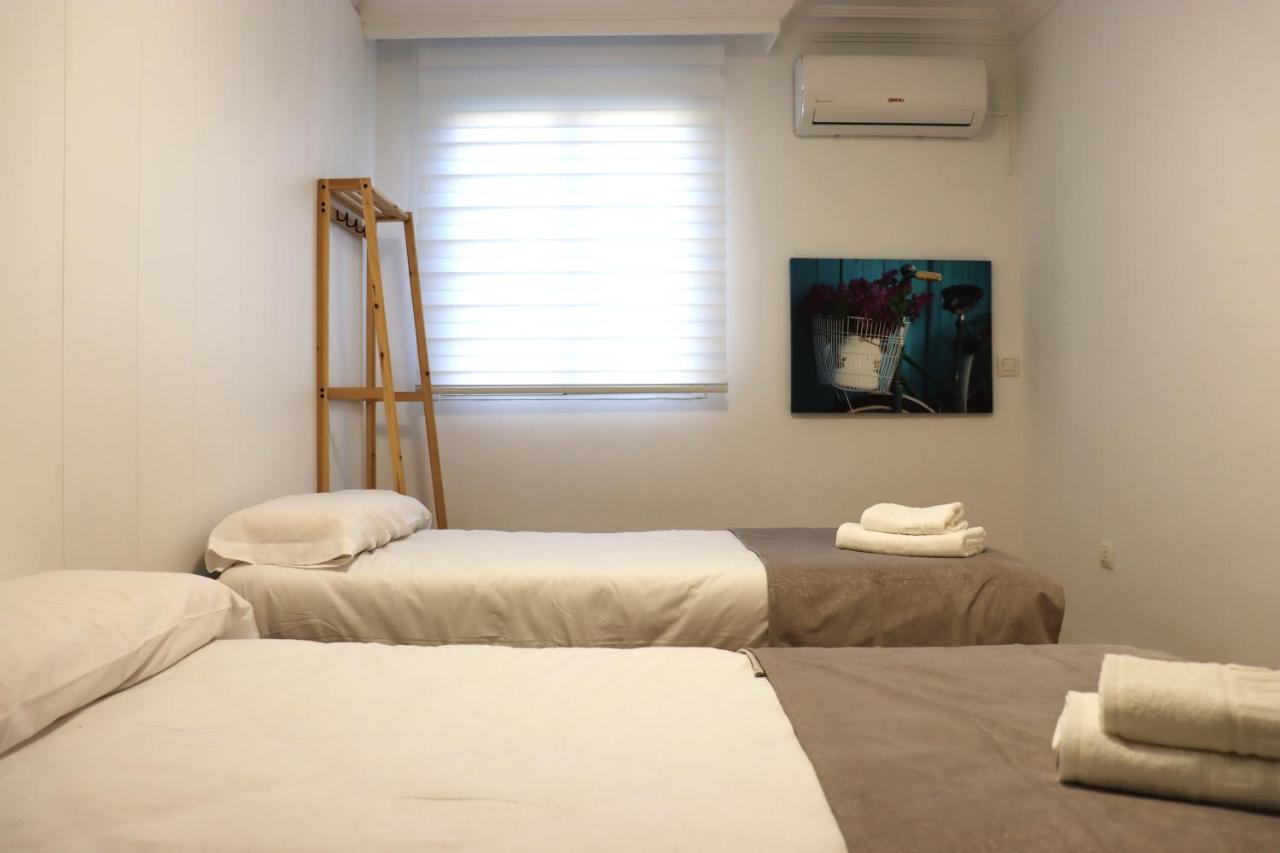 Apartment Nightinsevilla Juglar Free Parking