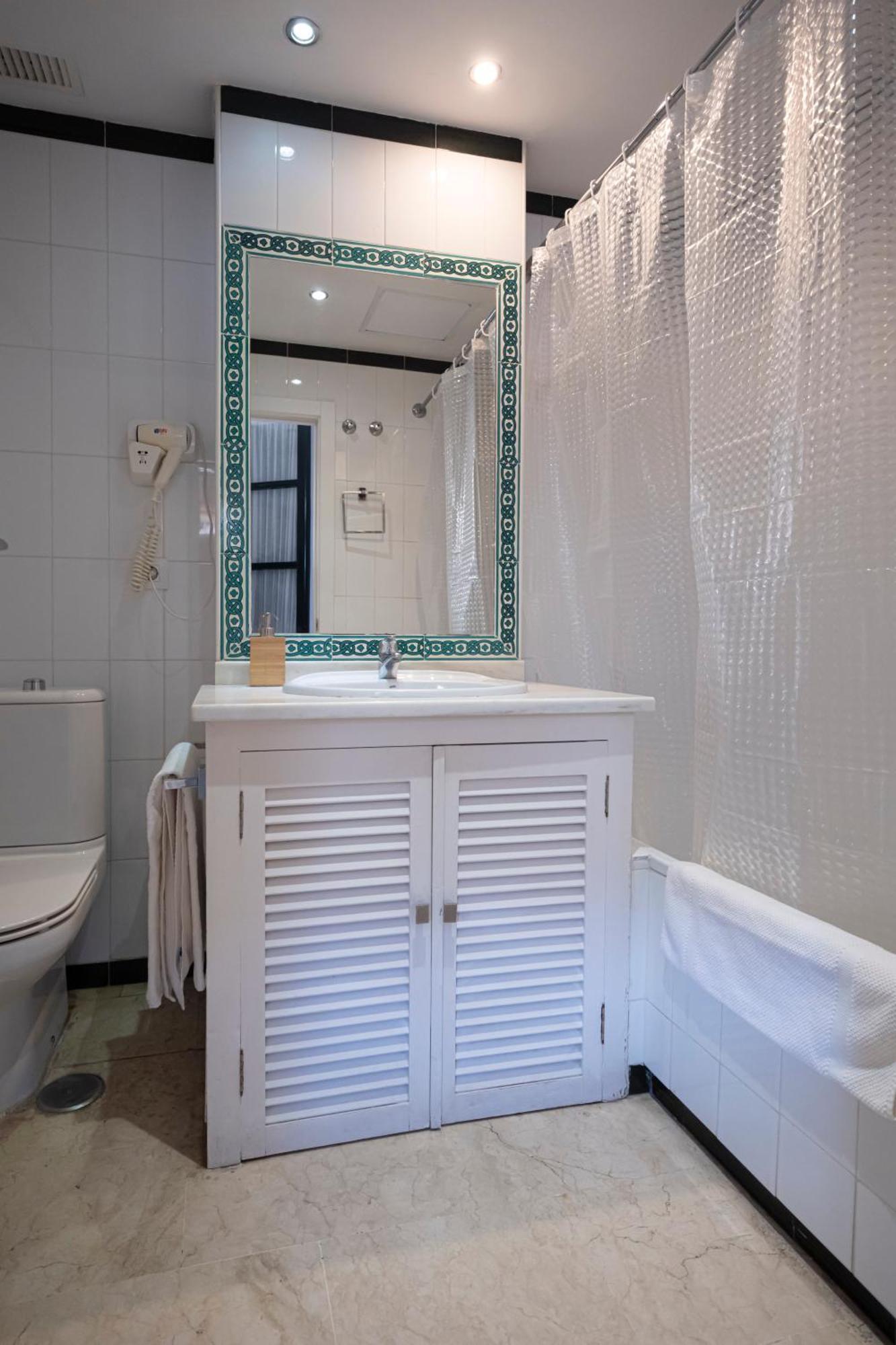 Con Encanto En Patio Sevillano Apartment *