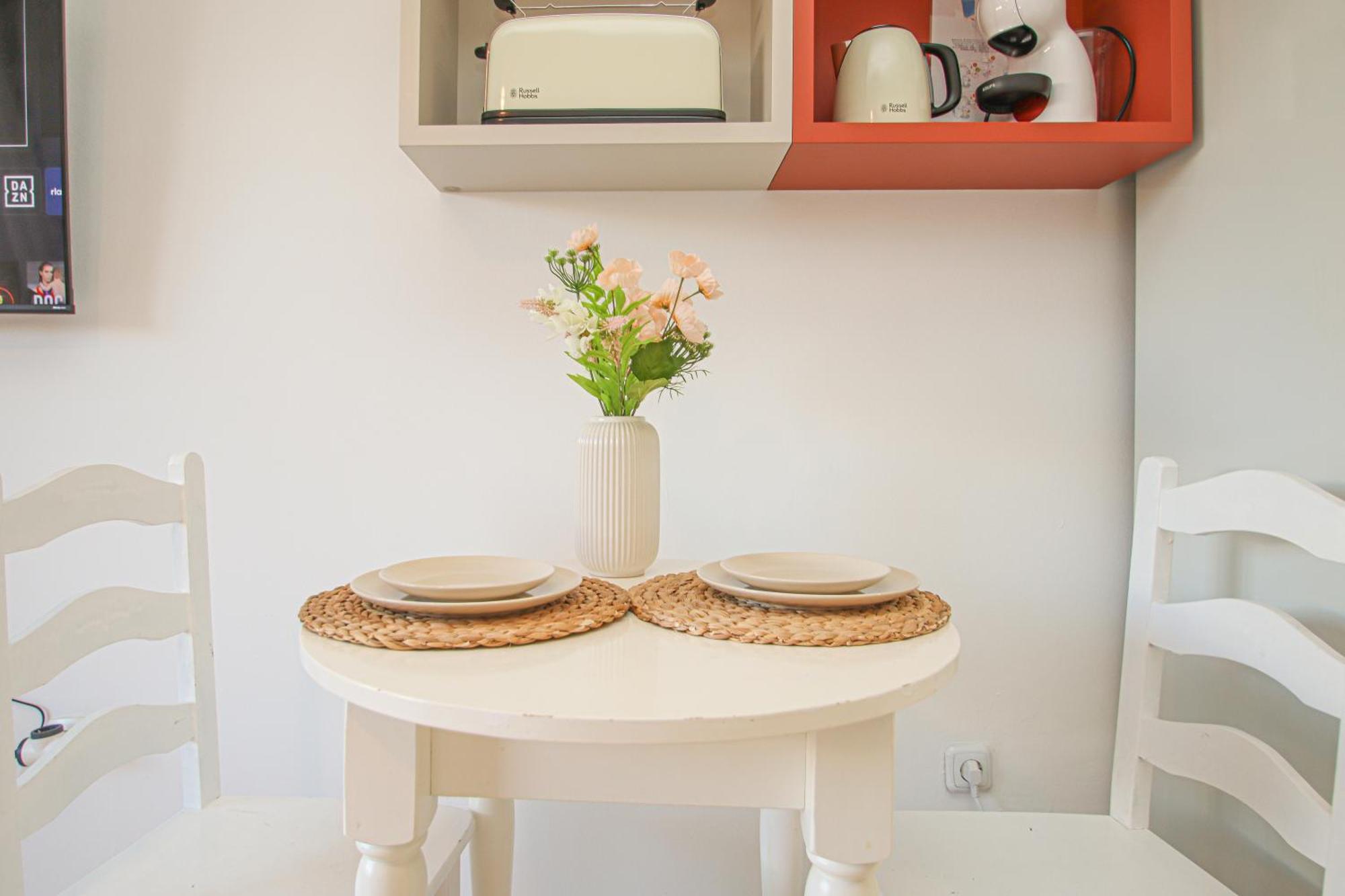 Fabulous With Great Views - 15m Giralda Apartment *