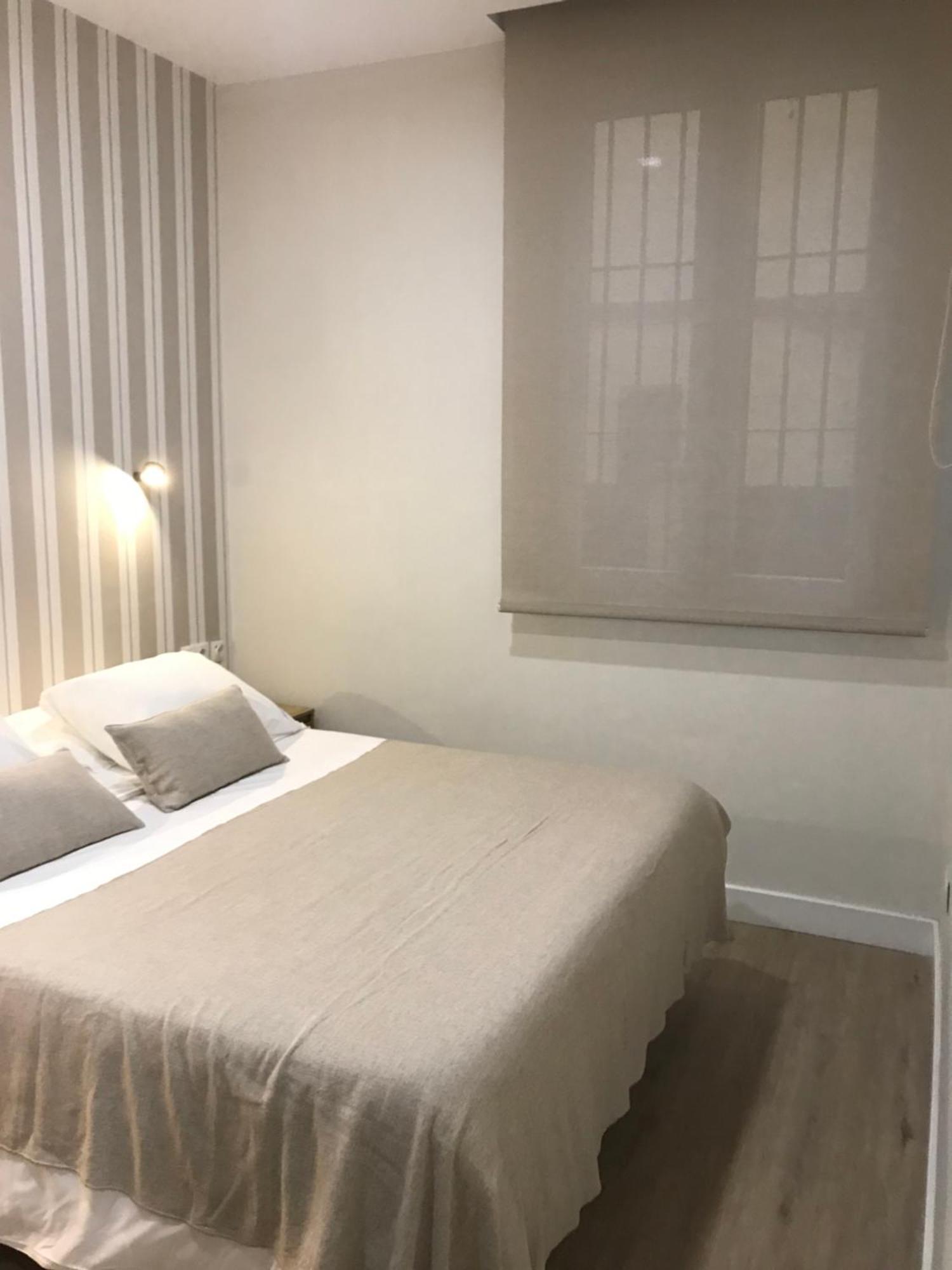 Lira Home, Centro *