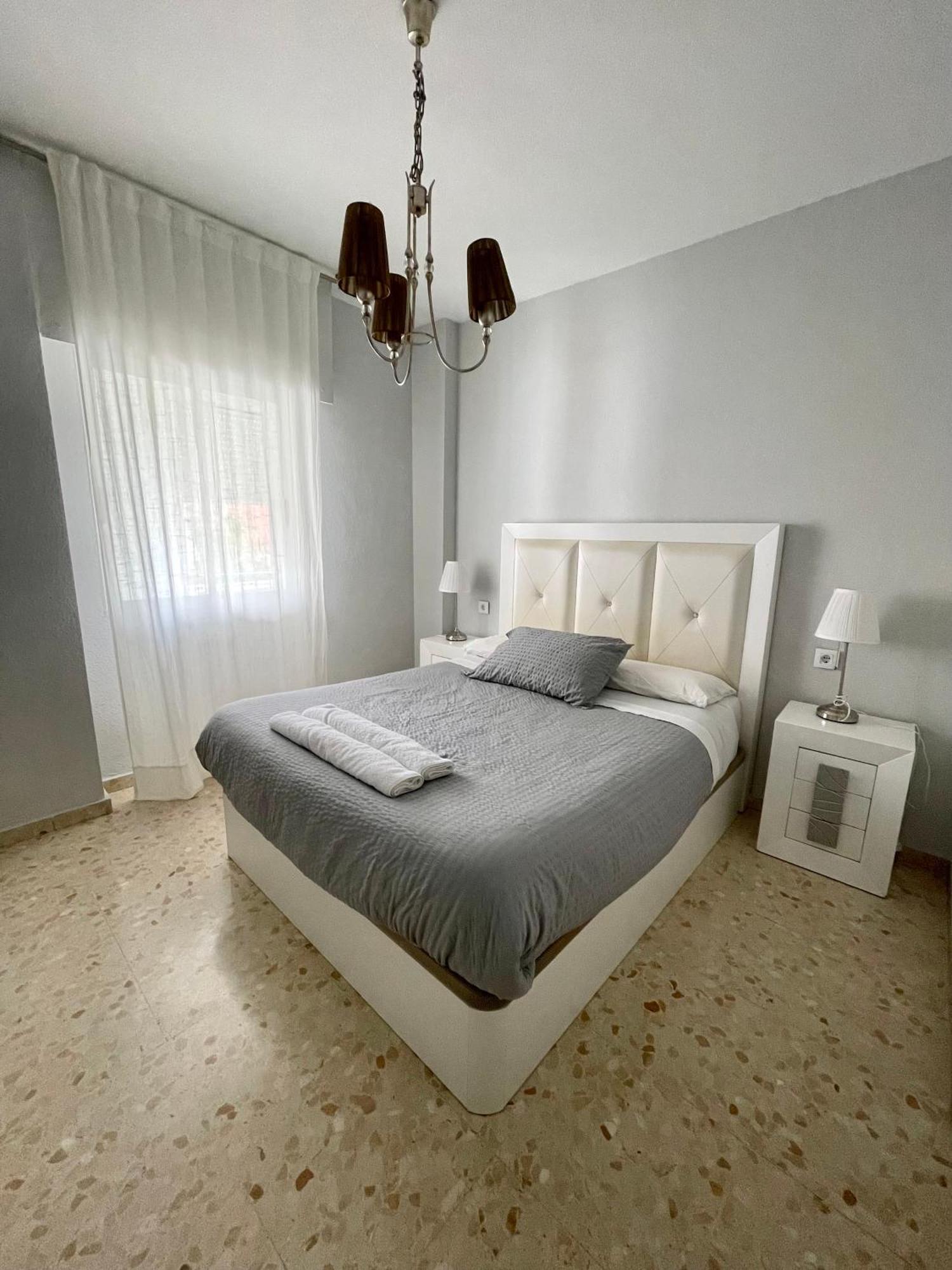 Piso Azores-fibes Apartment Seville