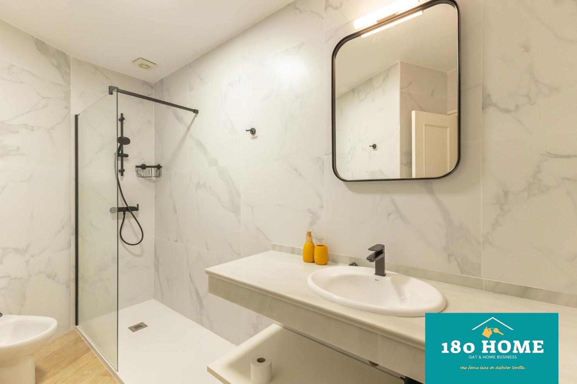 Apartment 180 Goyeneta Luxury *