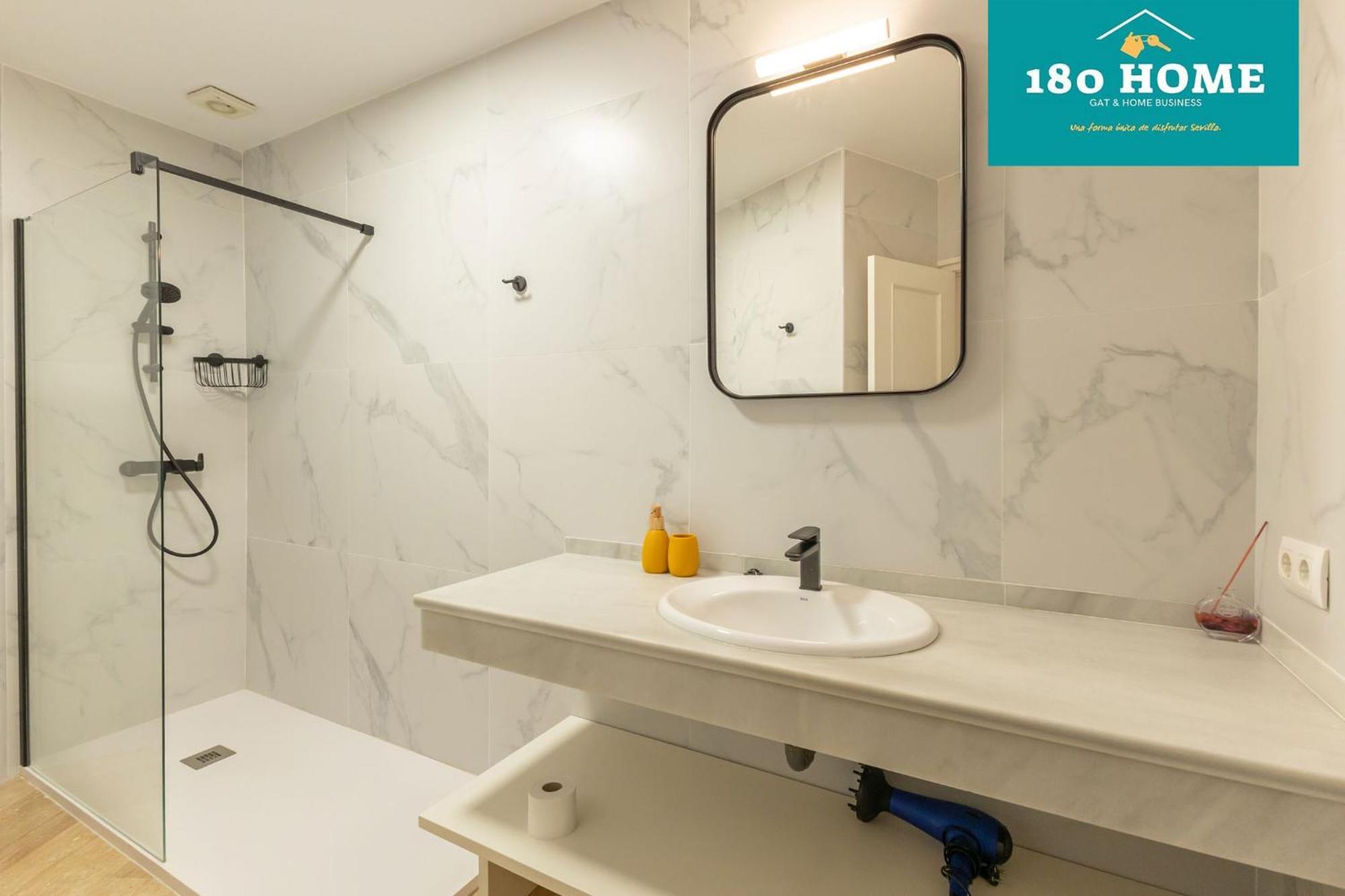 180 Goyeneta Luxury * Seville