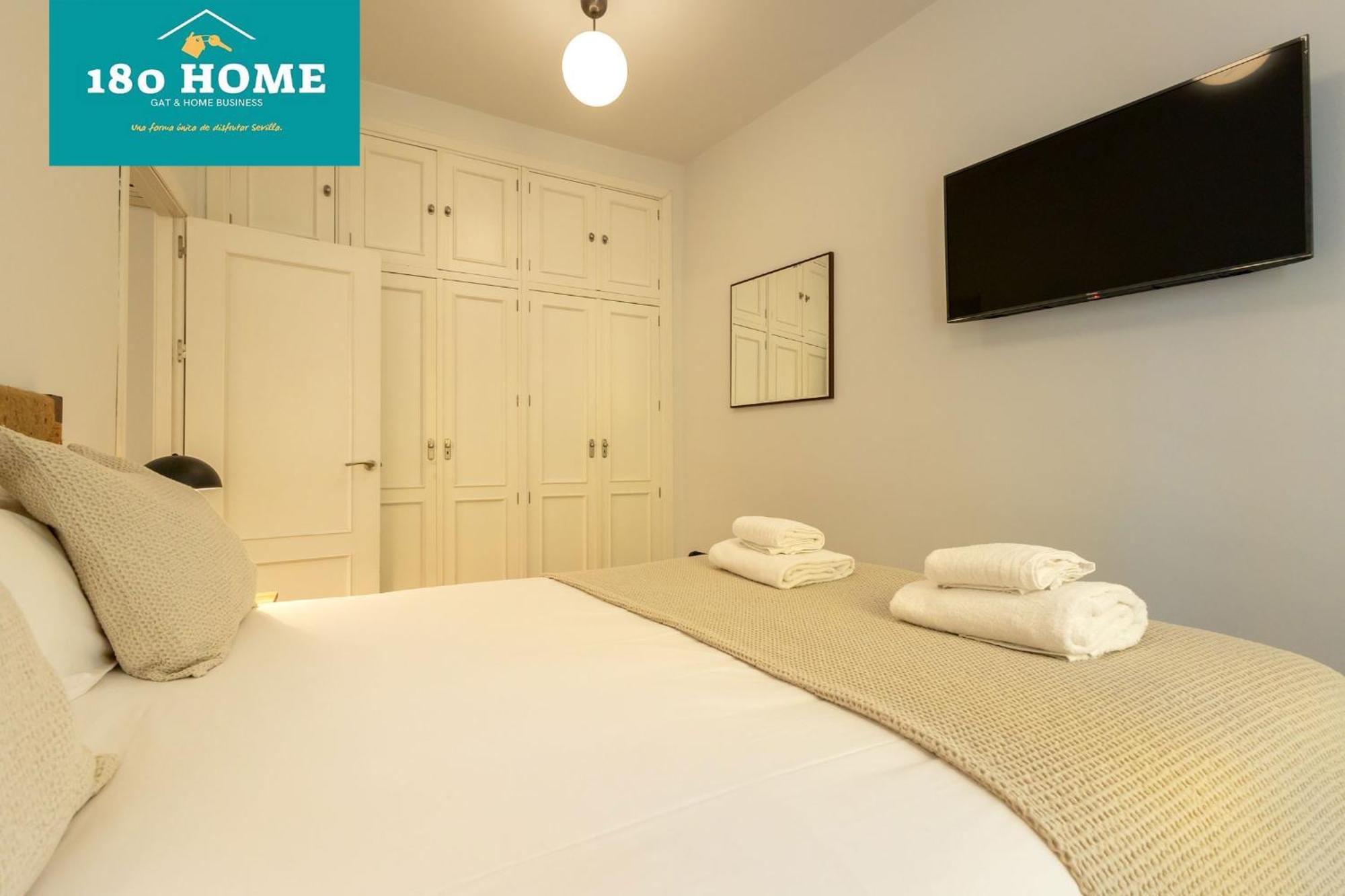 180 Goyeneta Luxury Apartment