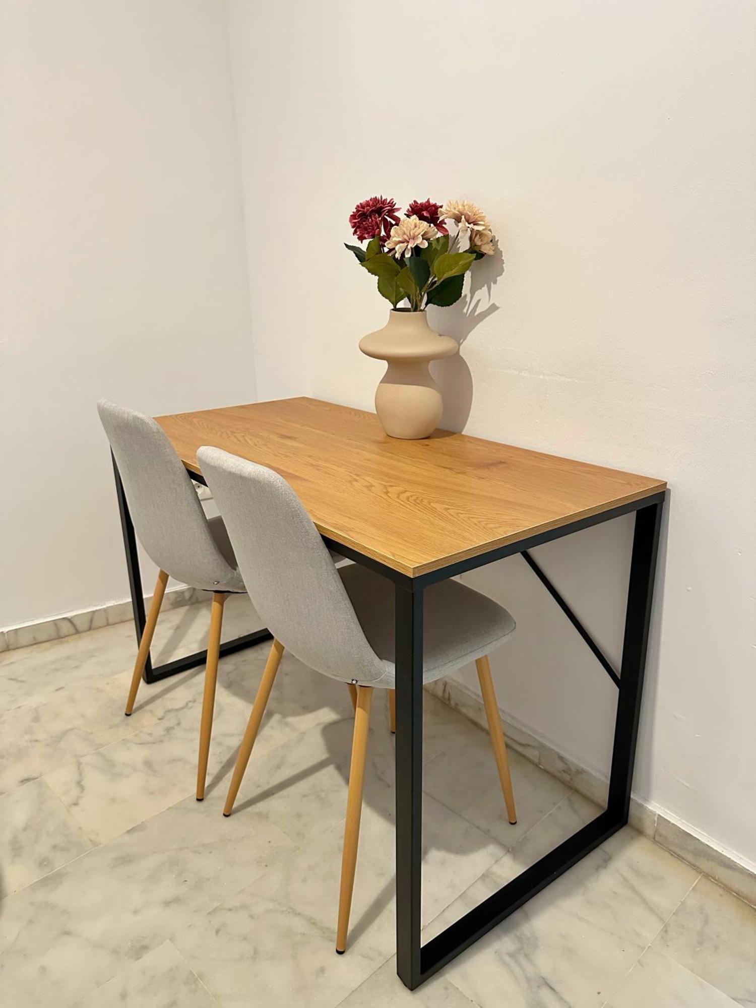 Apartment Modern - Luxe Queen Bed - Walk To Isla Magica Seville