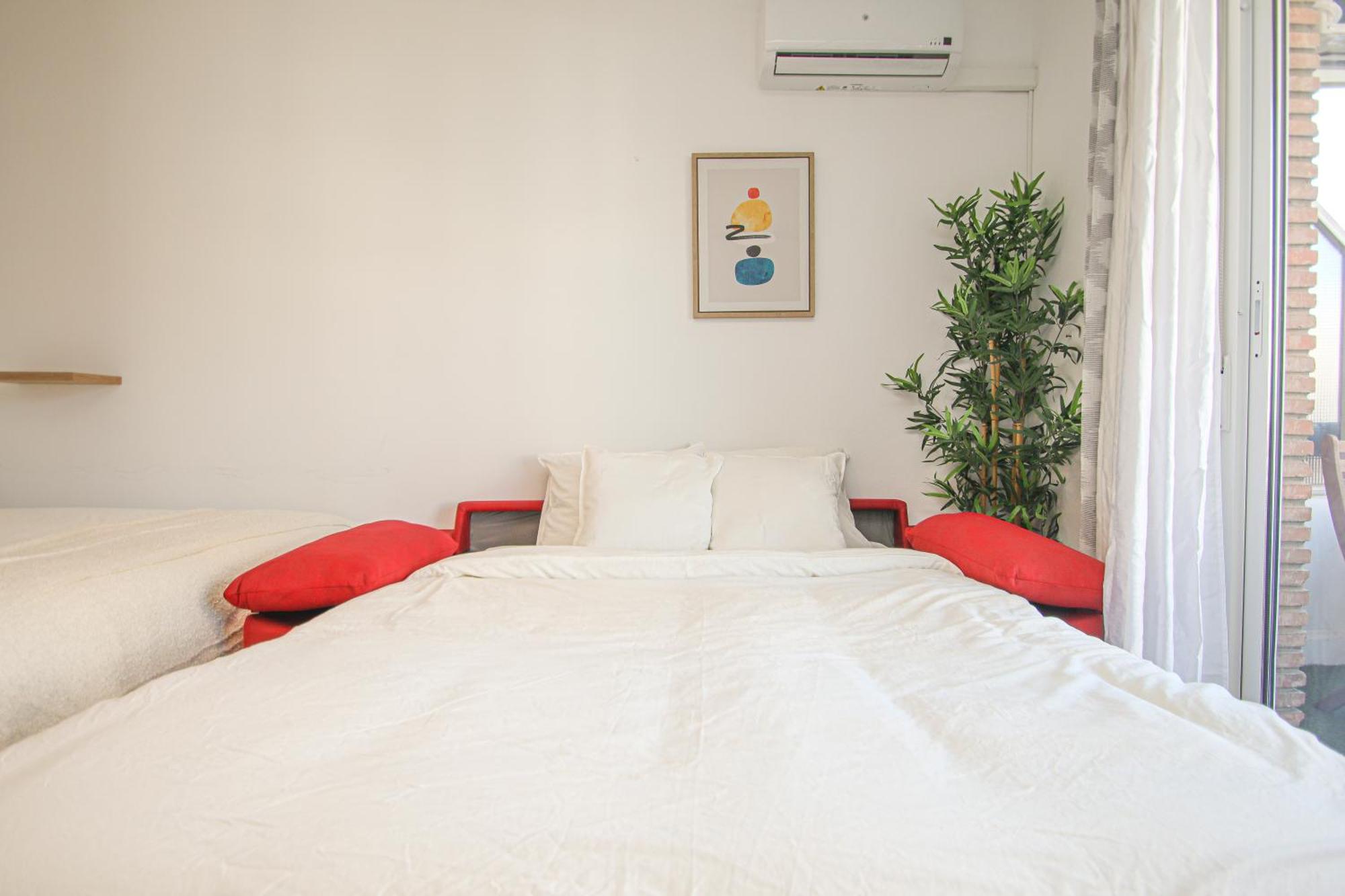 Fabulous With Great Views - 15m Giralda Apartment