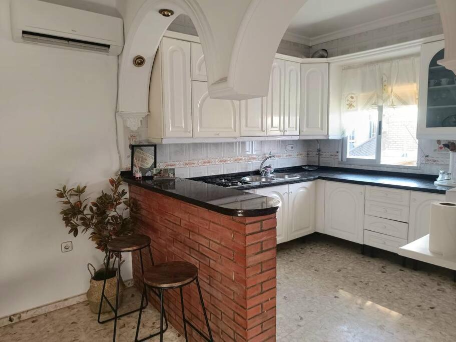 Bonita Casa En * Seville
