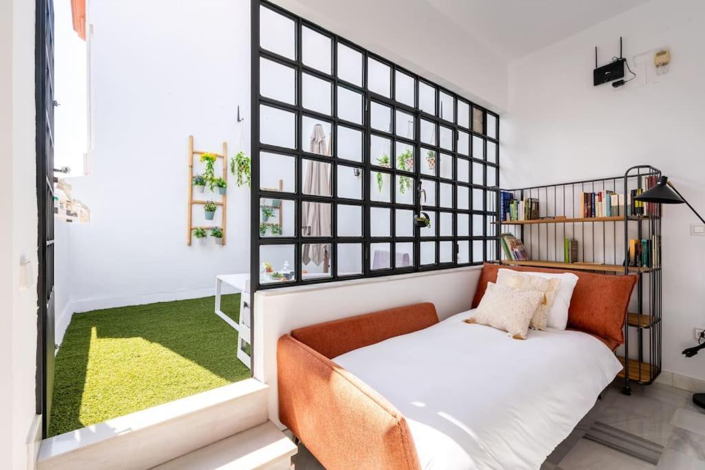 Sueno De Sevilla, En La Alfalfa Seville