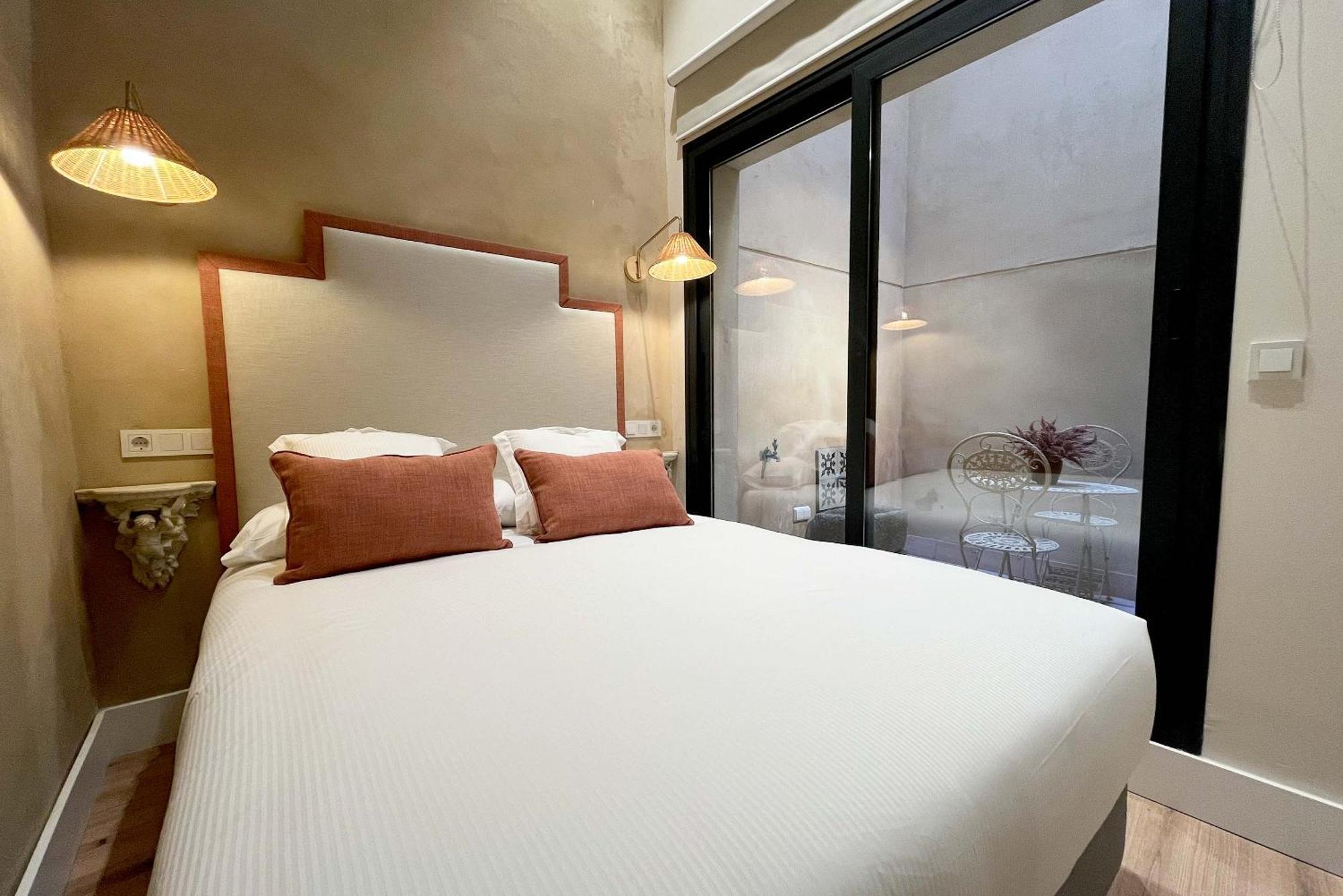 Apartment Genteel Rodrigo Caro *