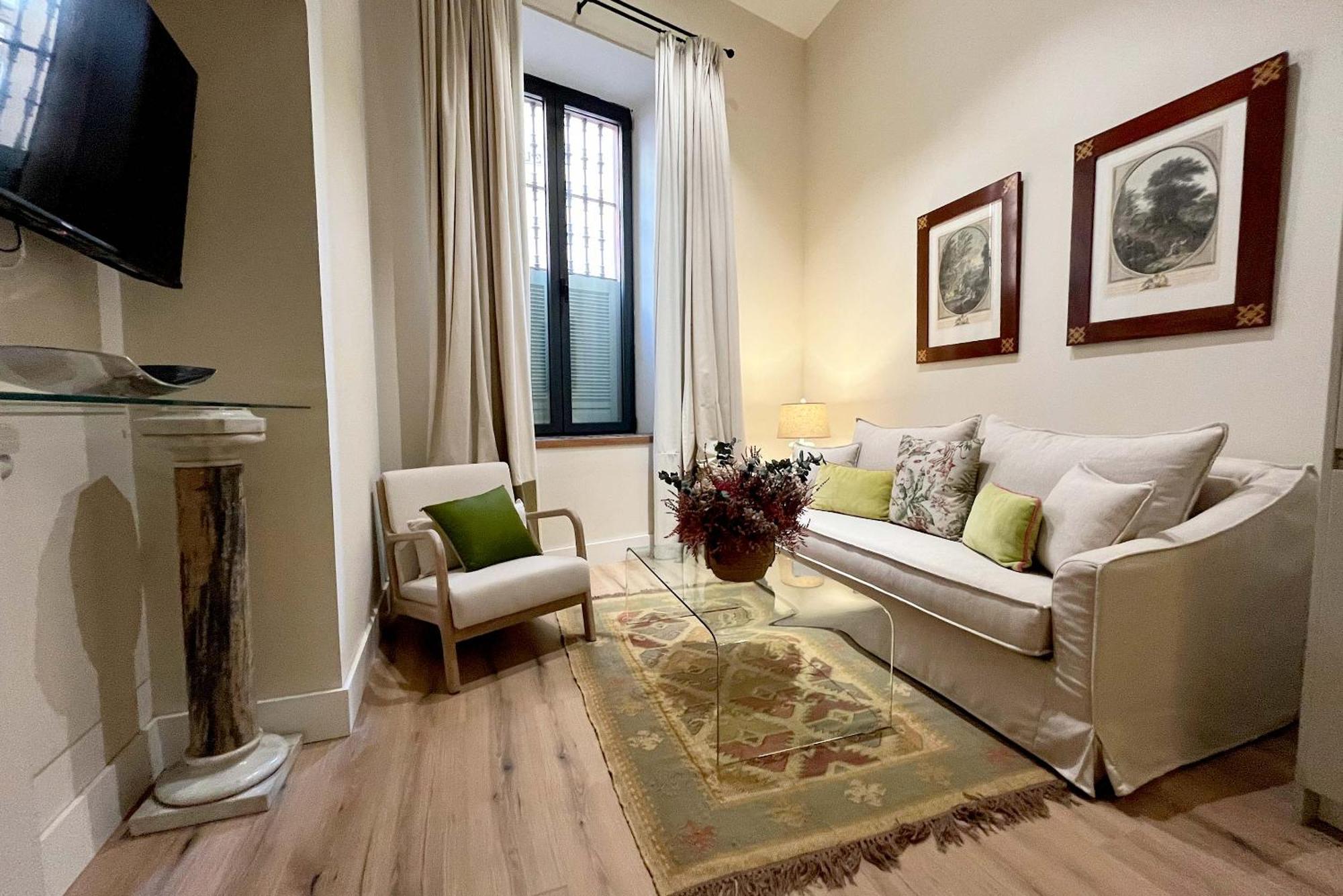 Apartment Genteel Rodrigo Caro *