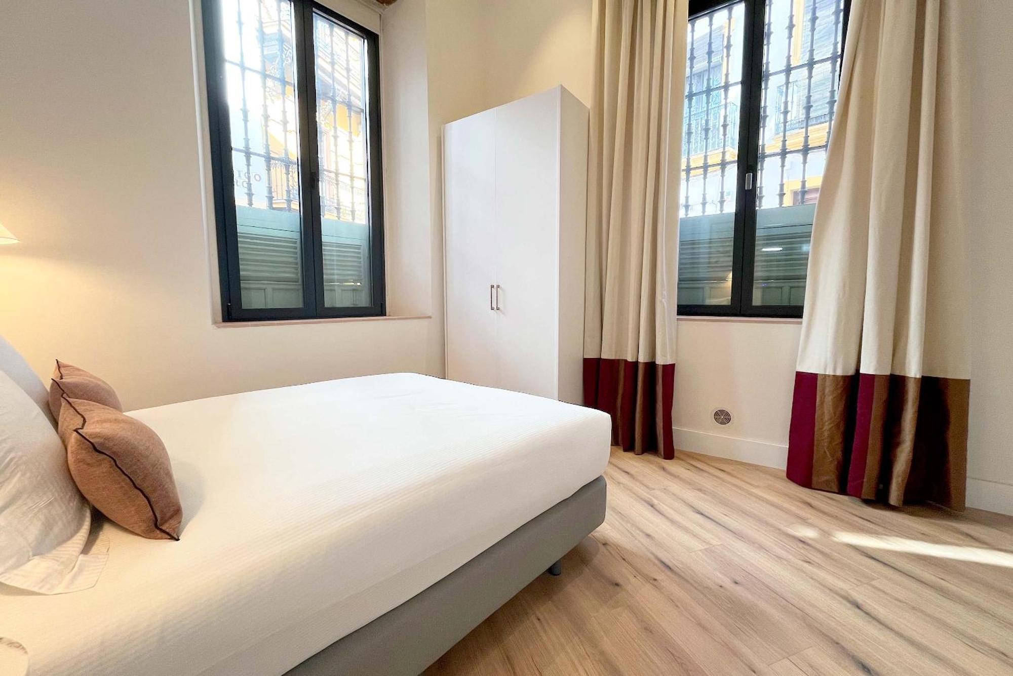Genteel Rodrigo Caro Apartment