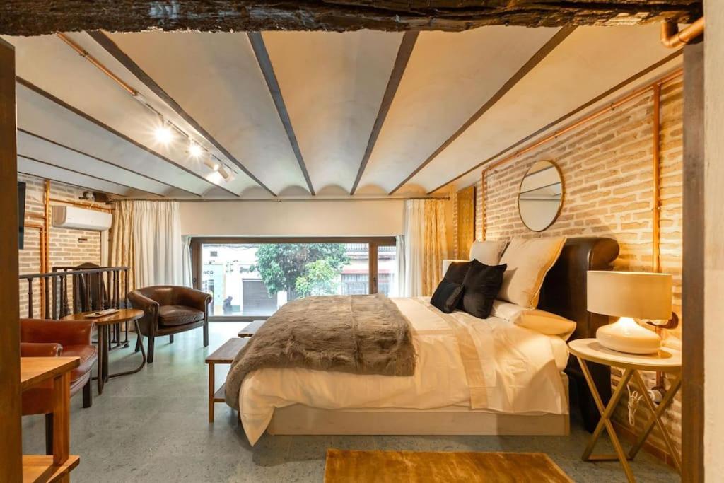 Triana Deluxe Duplex Apartment Seville