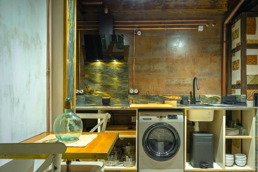 Triana Deluxe Duplex Apartment