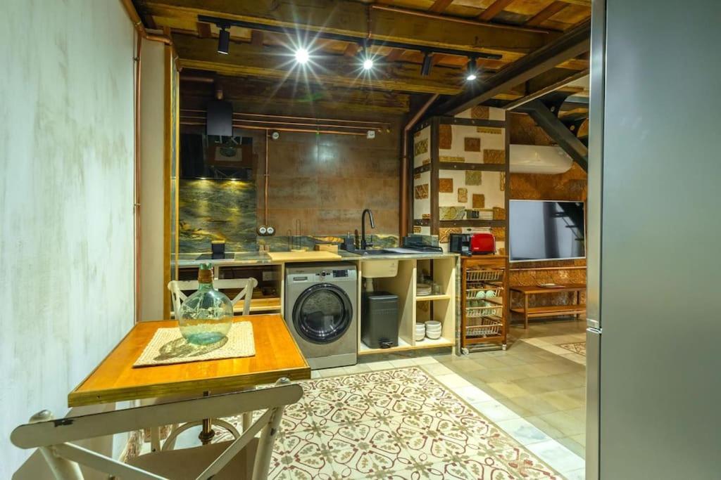 Triana Deluxe Duplex Apartment
