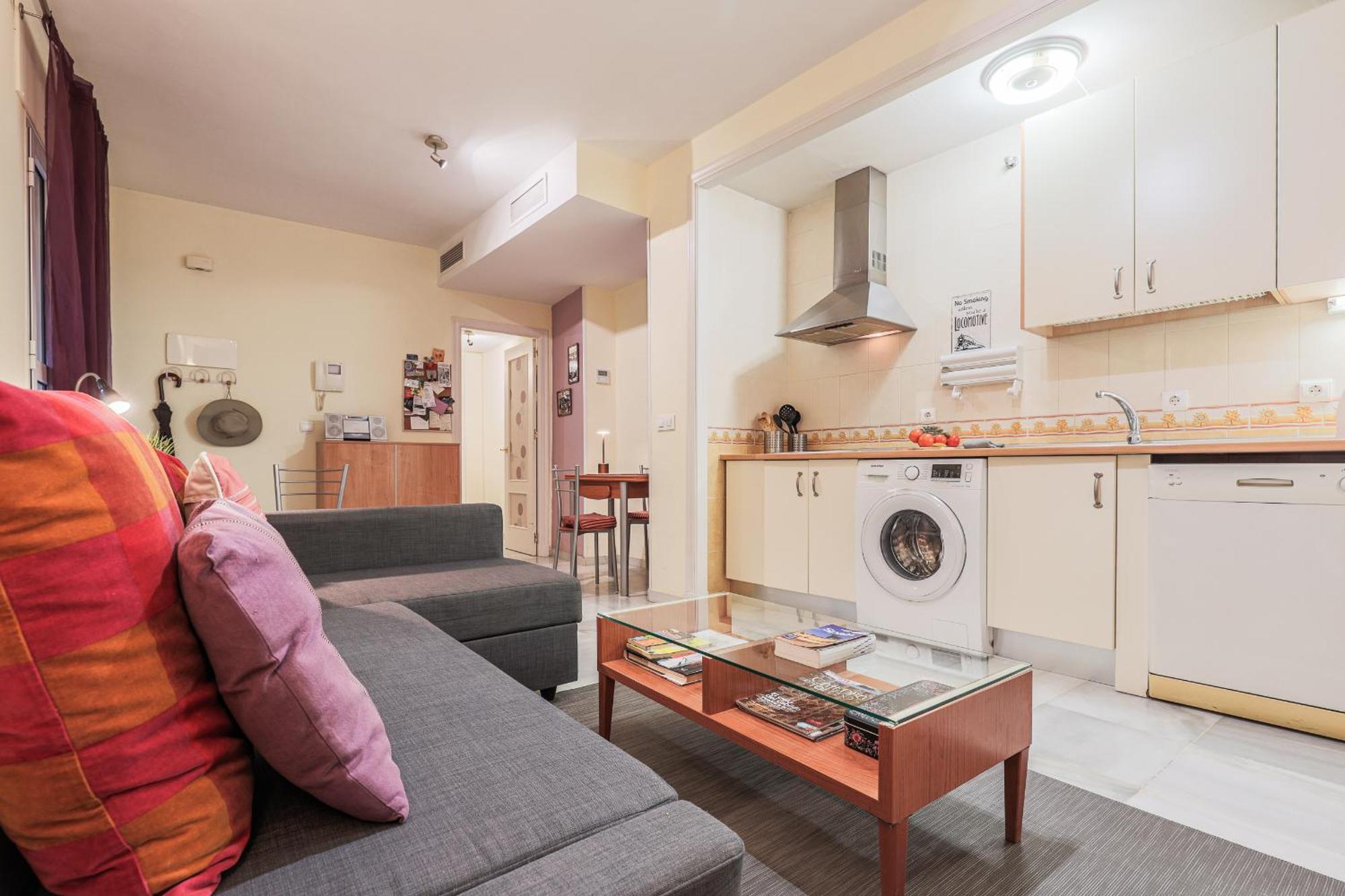 Apartment San Jacinto Triana Location