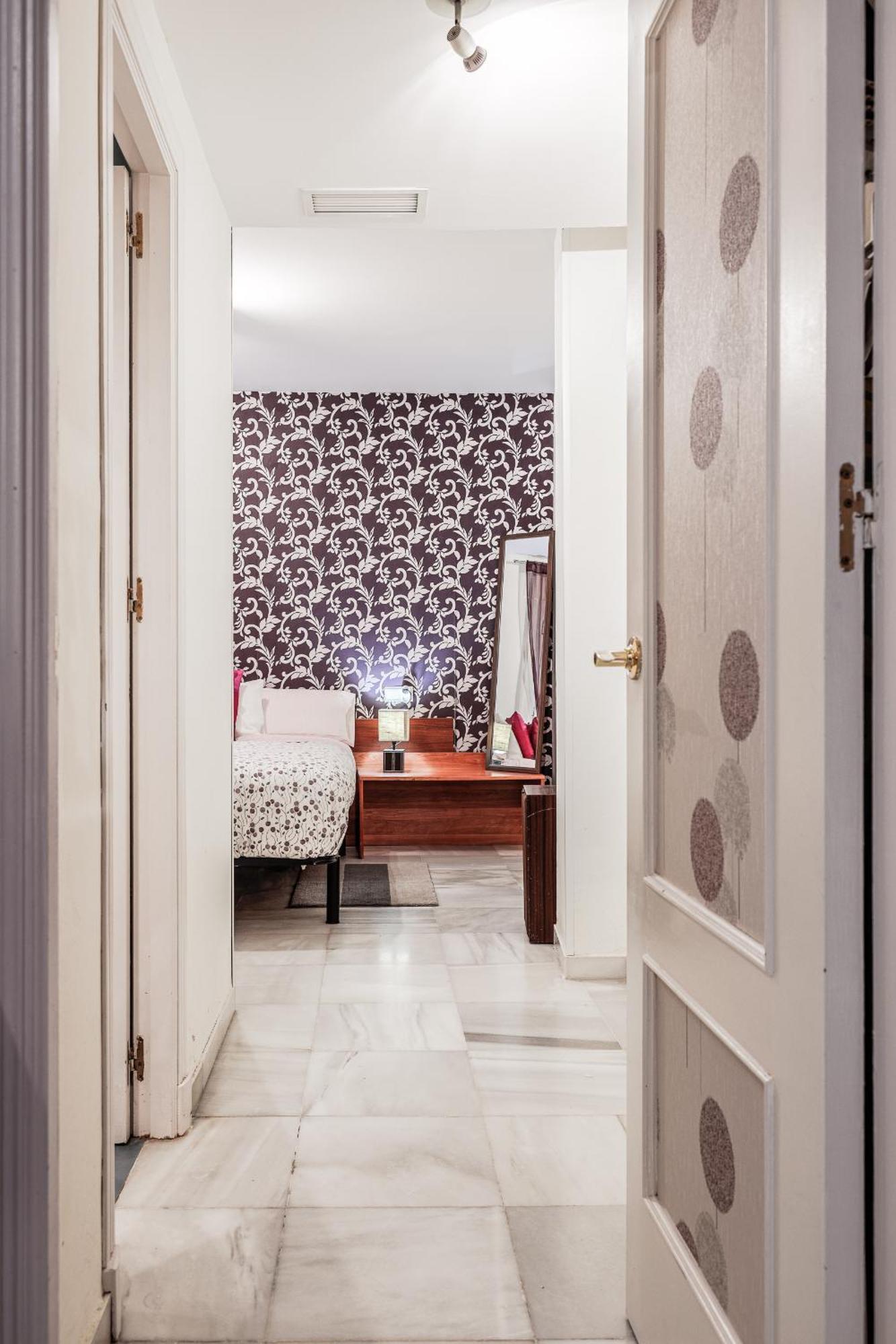 Apartment San Jacinto Triana Location *