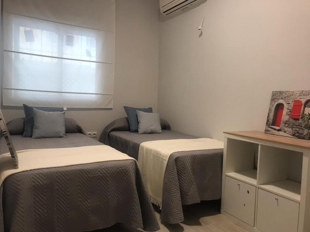 En Triana: Junto San Jacinto Parking Opcional Apartment *