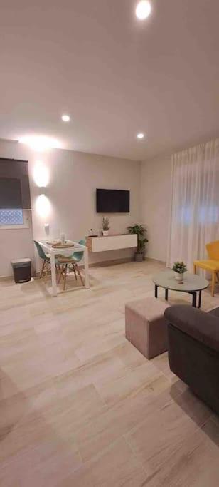 En Triana: Junto San Jacinto Parking Opcional Apartment *