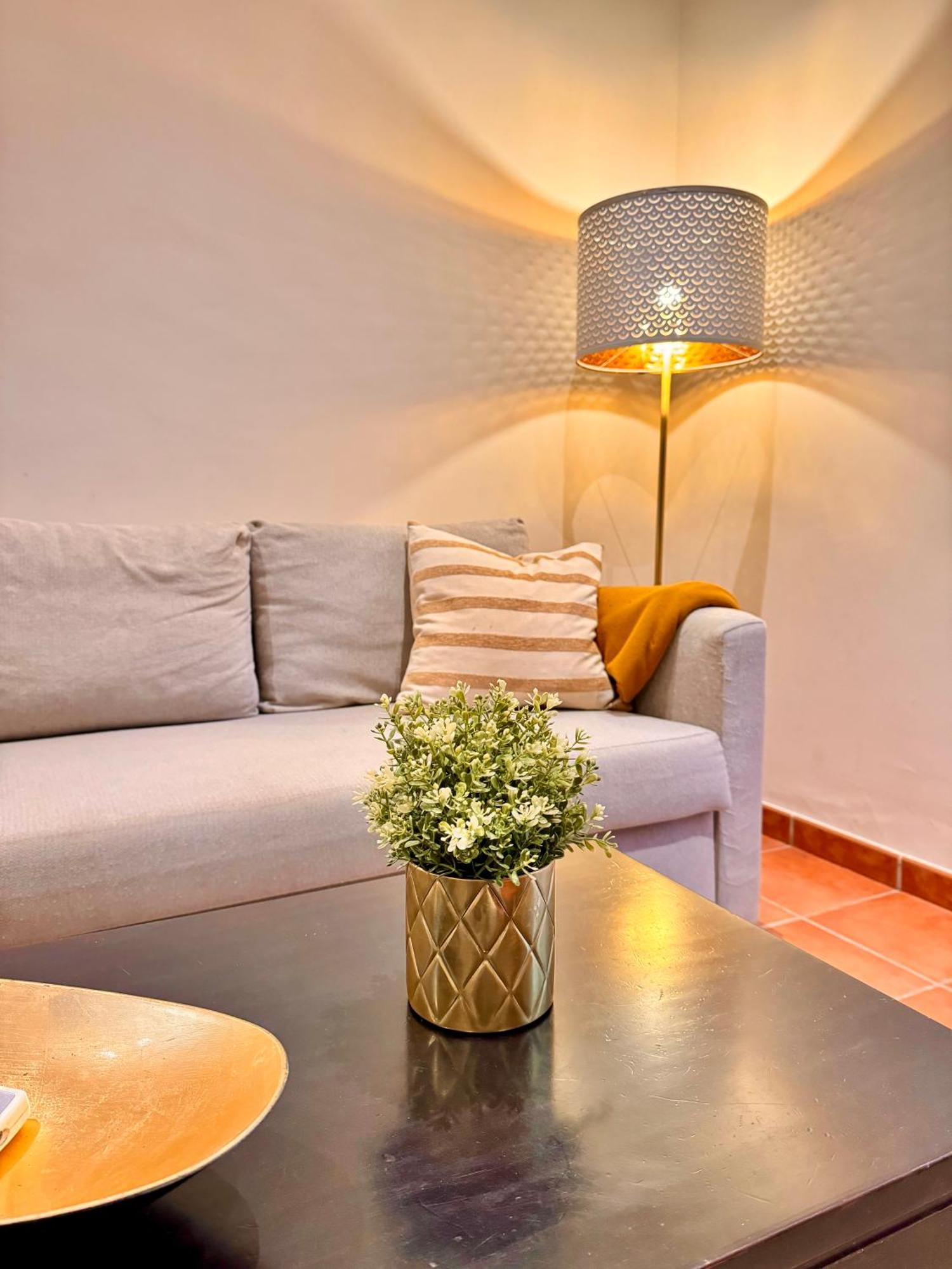 Modern Duplex Center 2d2b