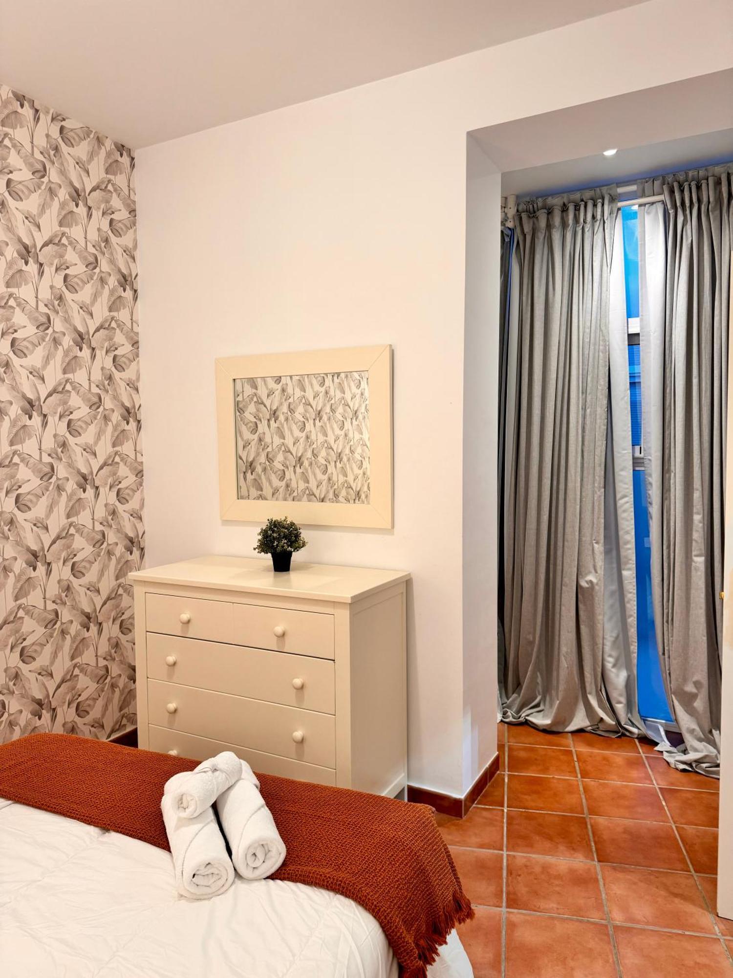 Apartment Modern Duplex Center 2d2b