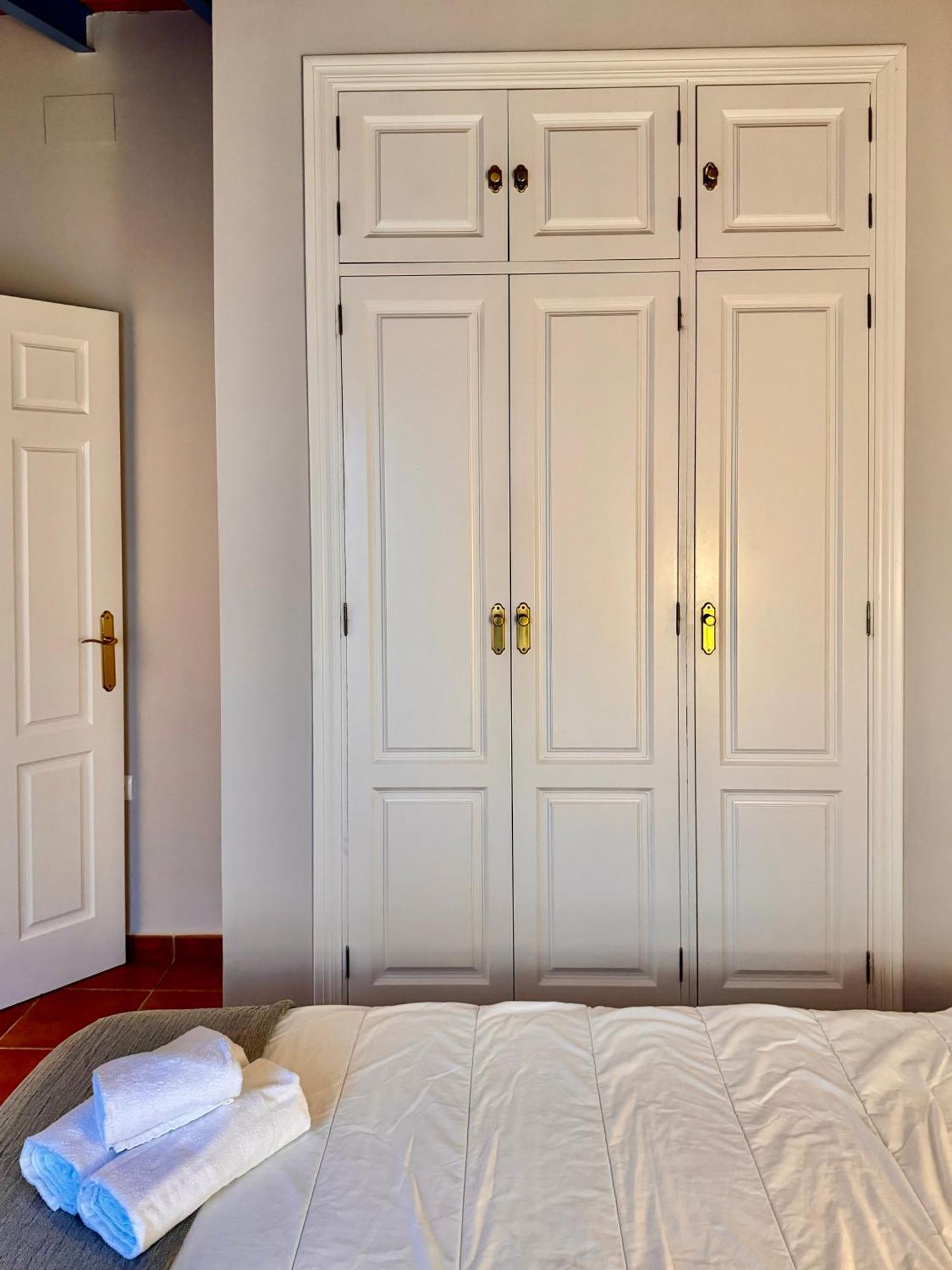 Apartment Modern Duplex Center 2d2b *
