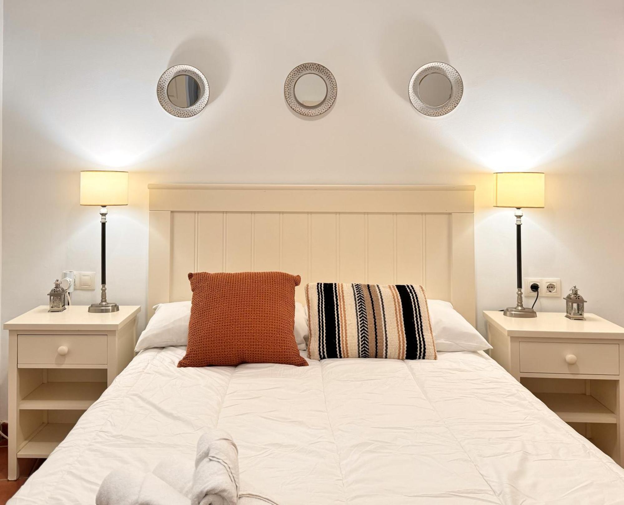 Modern Duplex Center 2d2b *