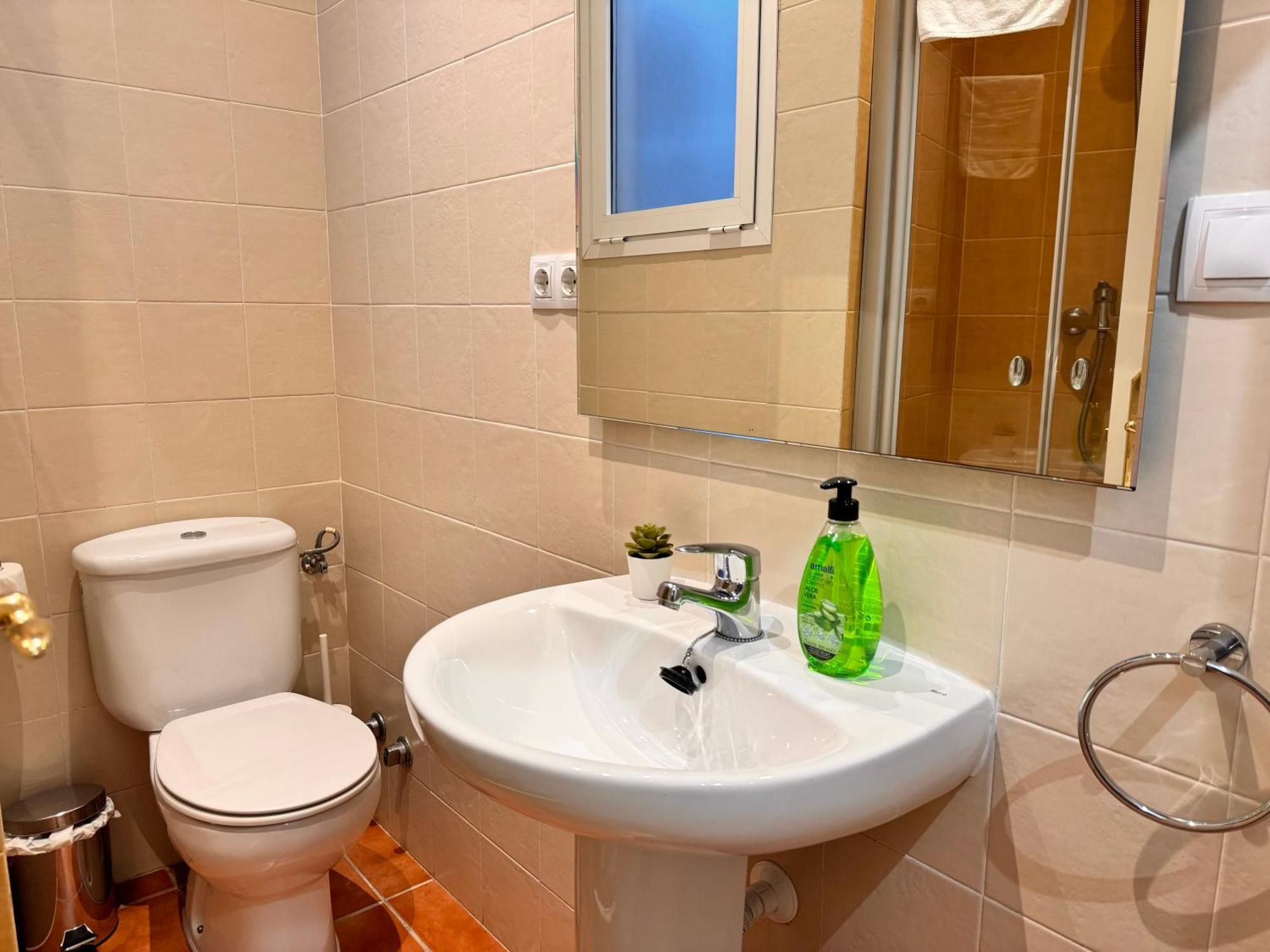 Apartment Modern Duplex Center 2d2b *