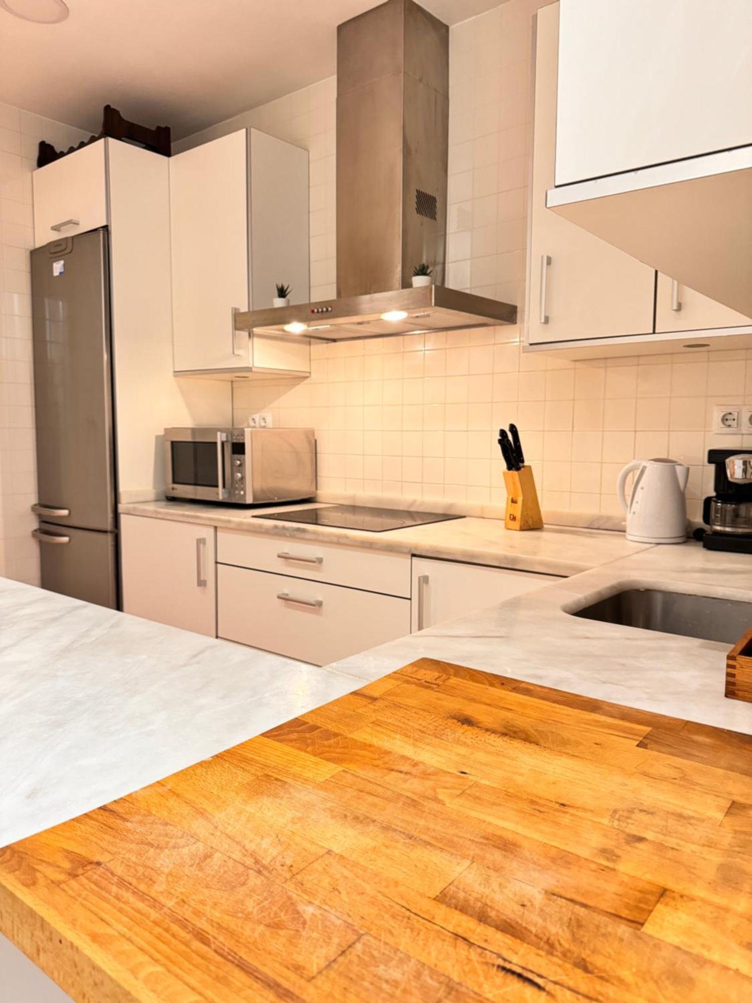 Modern Duplex Center 2d2b Apartment