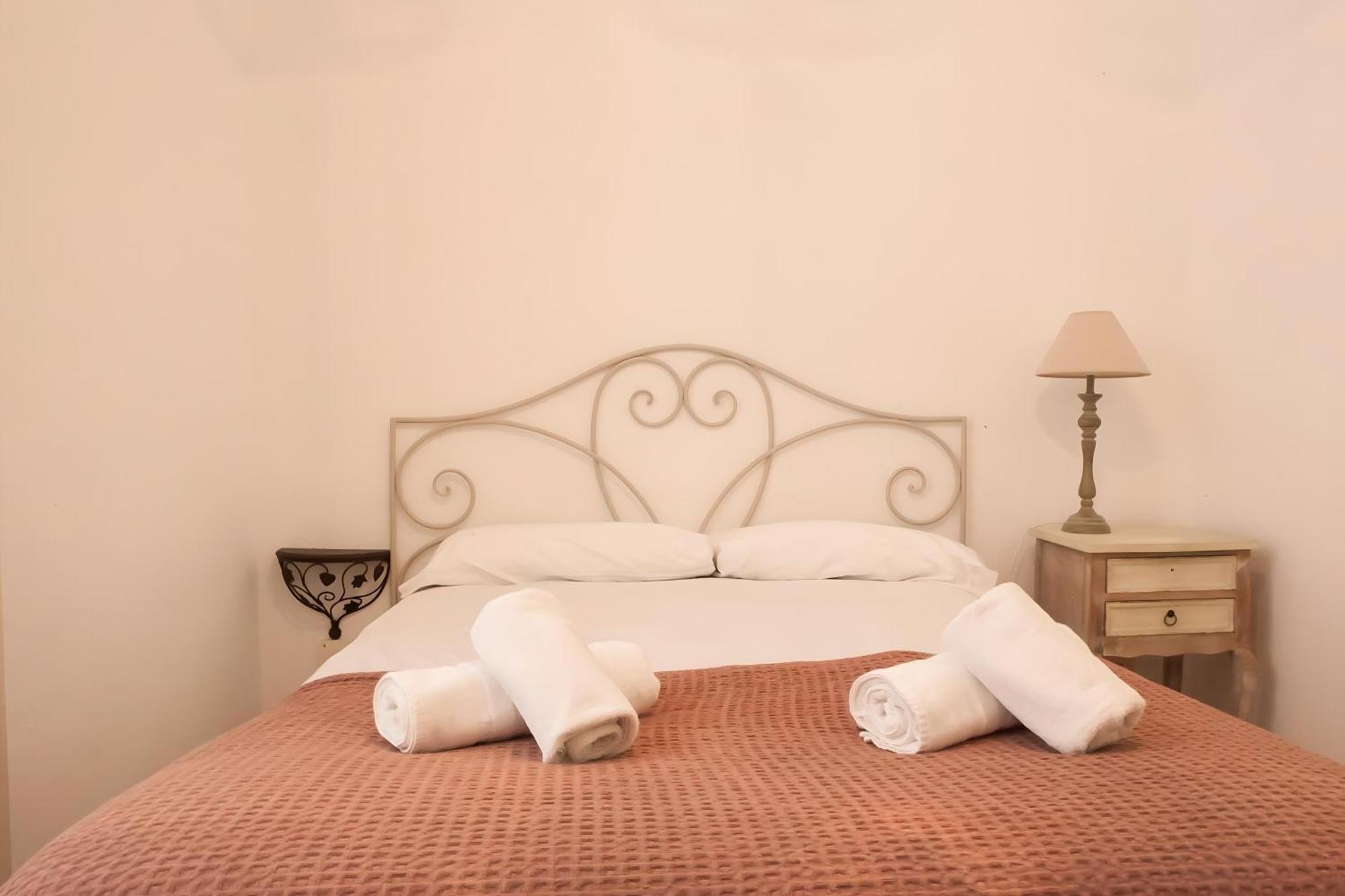 Romantico, Tranquilo, Centrico * Seville