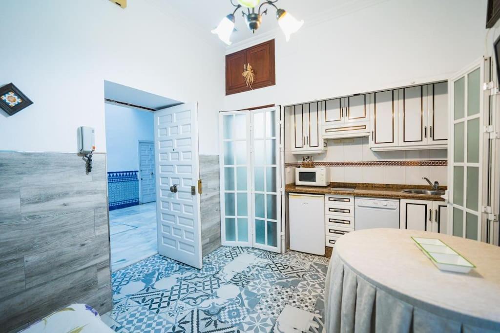 Apartamento En El Barrio De San Lorenzo, Junto A La Basilica Del Gran Poder