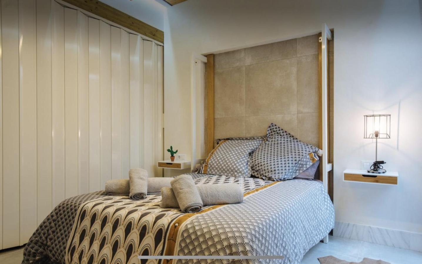 Lujoso Loft Con Piscina&espacio Office * Sevilla