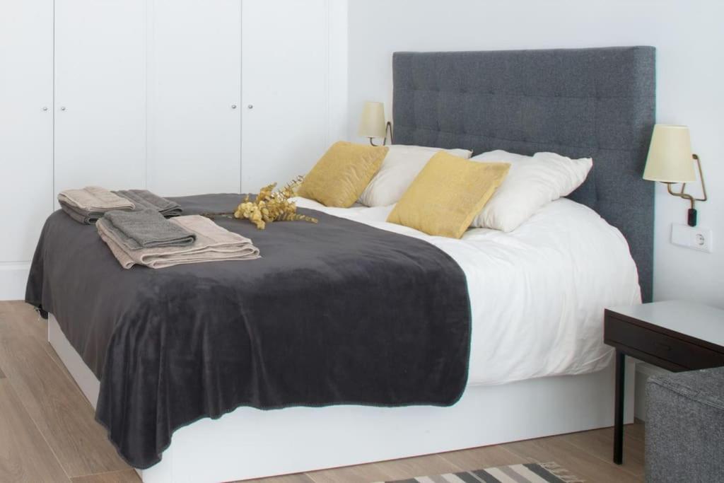 Apartment En Triana, Tranquilo, Independiente *