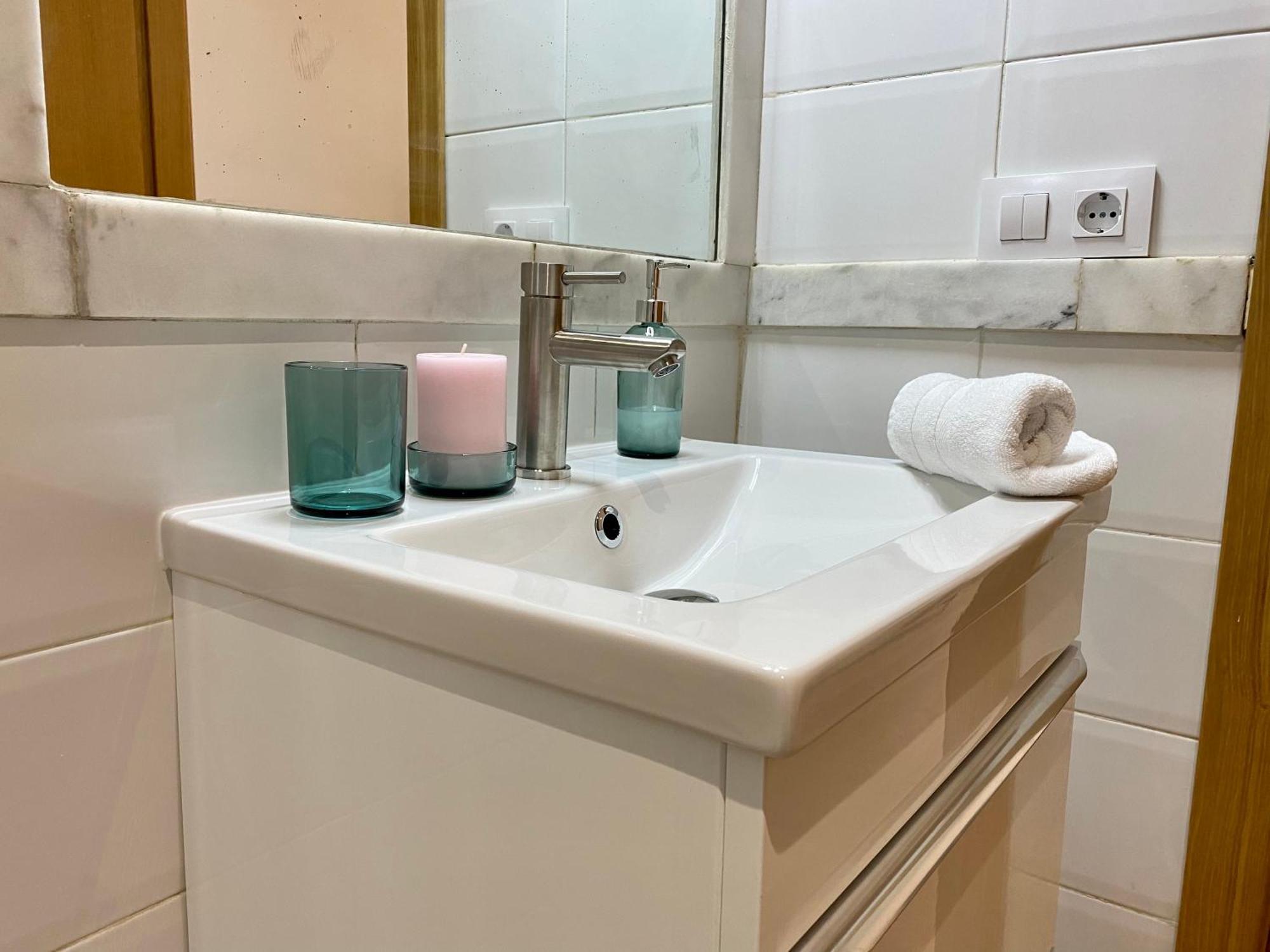 Moderno Estudio Junto Al Rio Apartment Seville