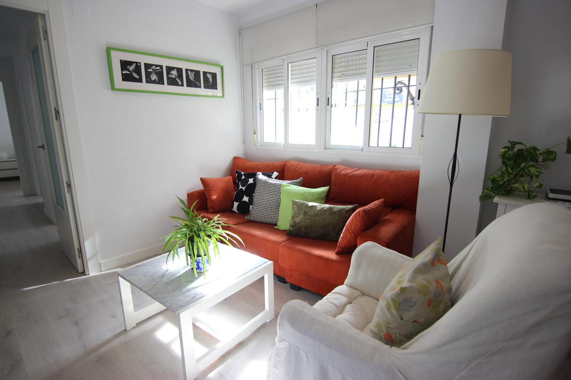 Rentalsevilla Espacioso Apartamento En La Alameda De Hercules Con Parking Apartment *