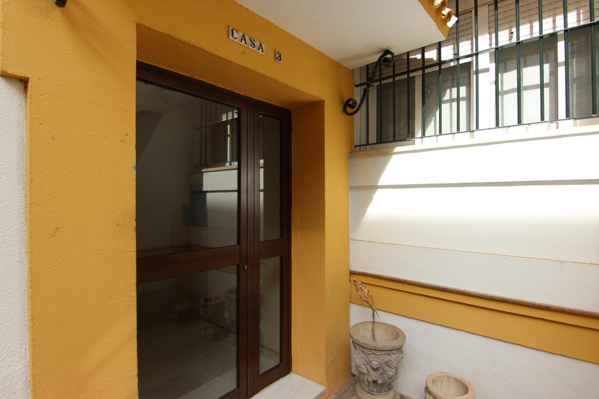 Apartment Rentalsevilla Espacioso Apartamento En La Alameda De Hercules Con Parking Seville