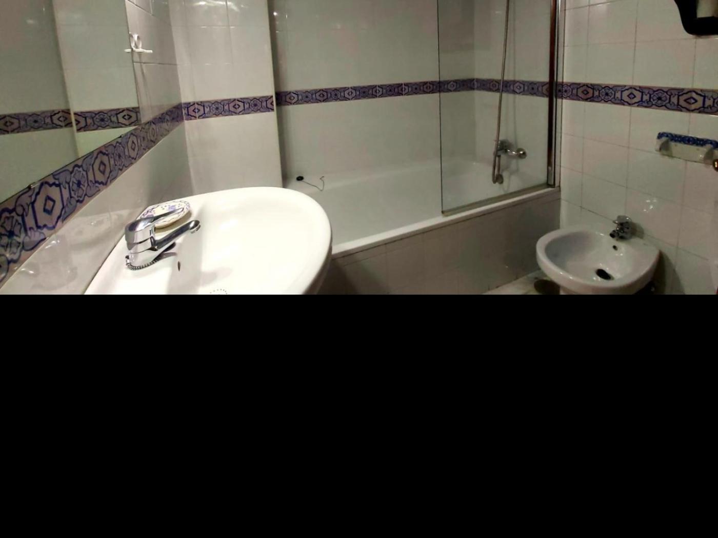 Junto A La Calle Betis: El Corazon De Triana Apartment Seville
