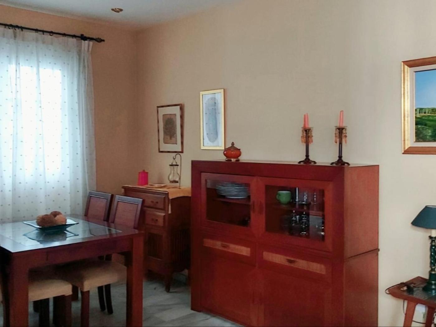 Junto A La Calle Betis: El Corazon De Triana Apartment *