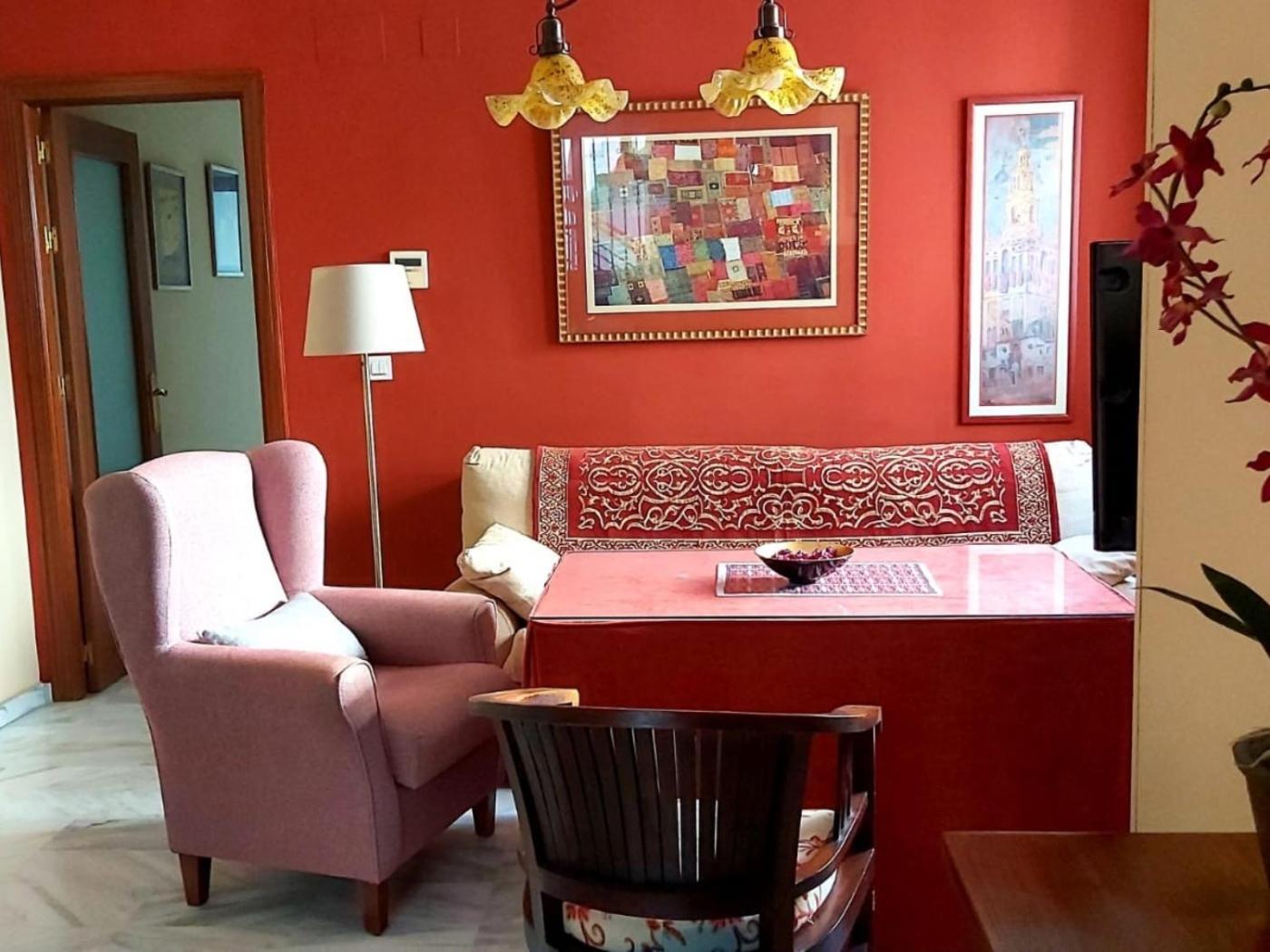 Junto A La Calle Betis: El Corazon De Triana Apartment Seville