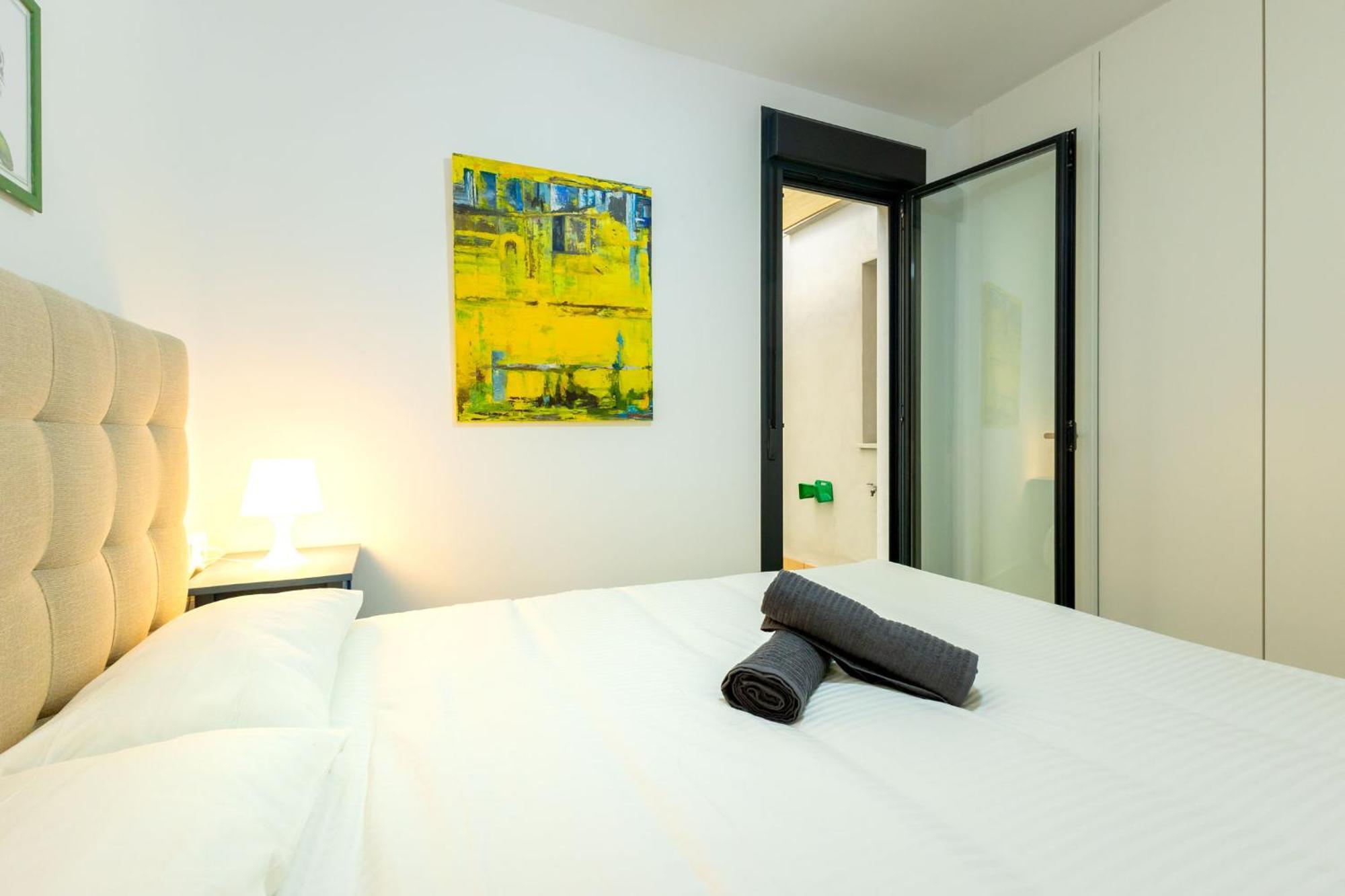 Apartment Charming 2 Bedroom Apartment By Torre Del Oro By Ocityzen Seville