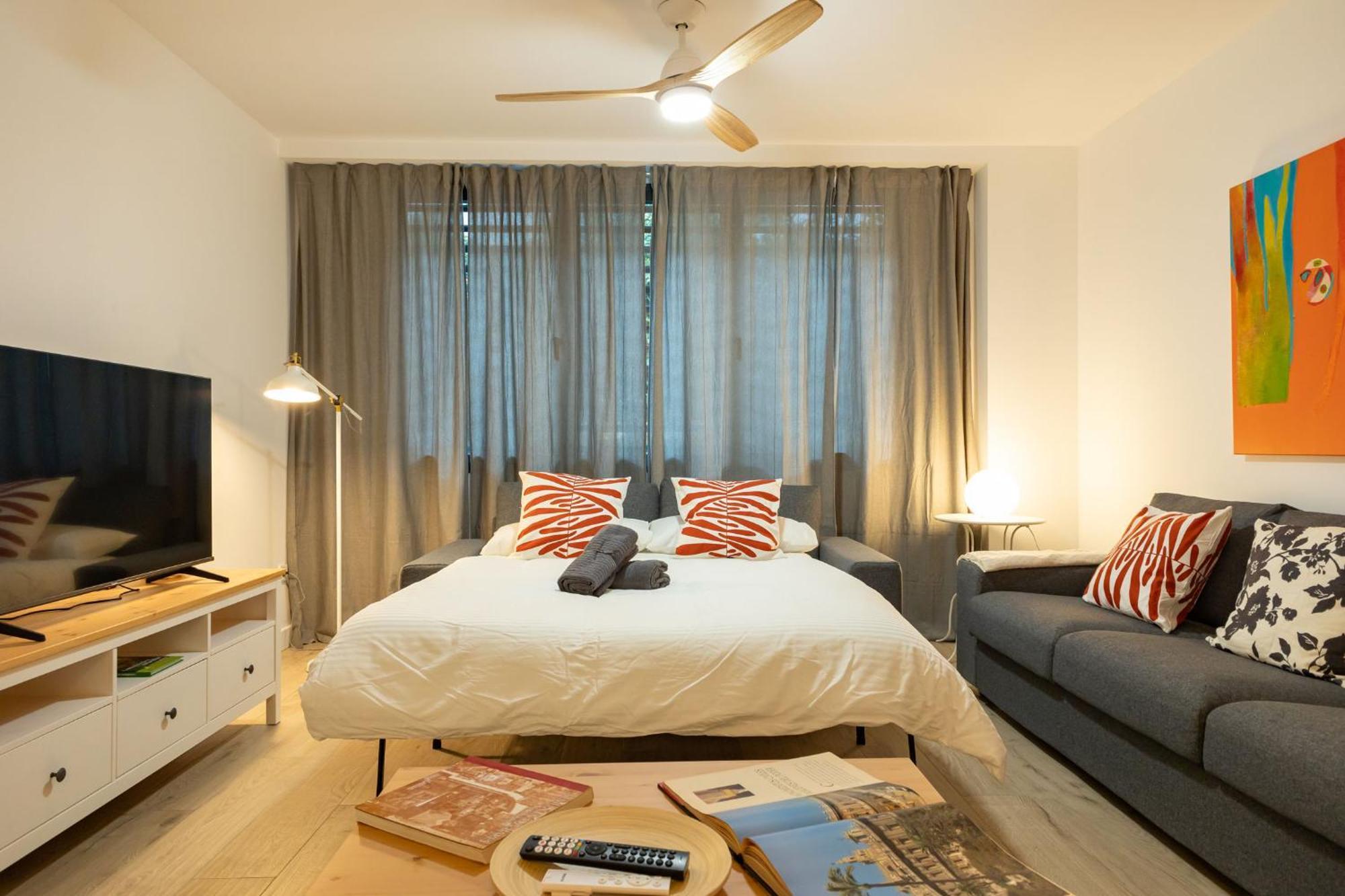 Charming 2 Bedroom Apartment By Torre Del Oro By Ocityzen Apartment *