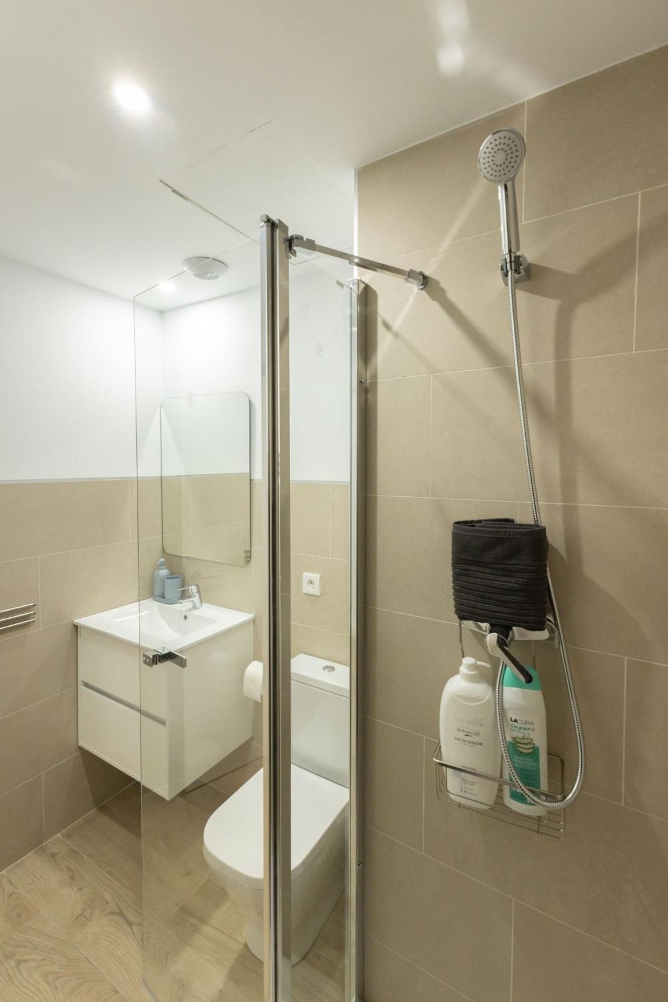 Charming 2 Bedroom Apartment By Torre Del Oro By Ocityzen *