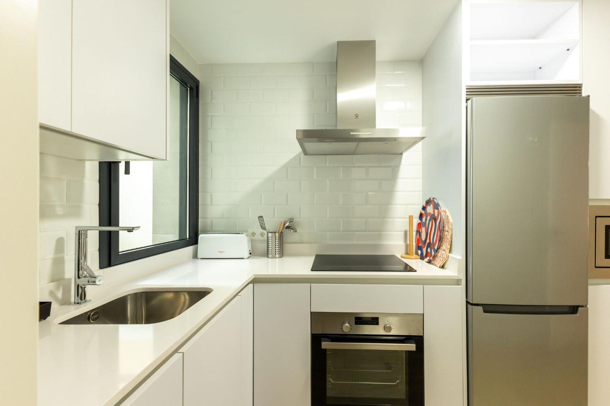 Apartment Charming 2 Bedroom Apartment By Torre Del Oro By Ocityzen Seville